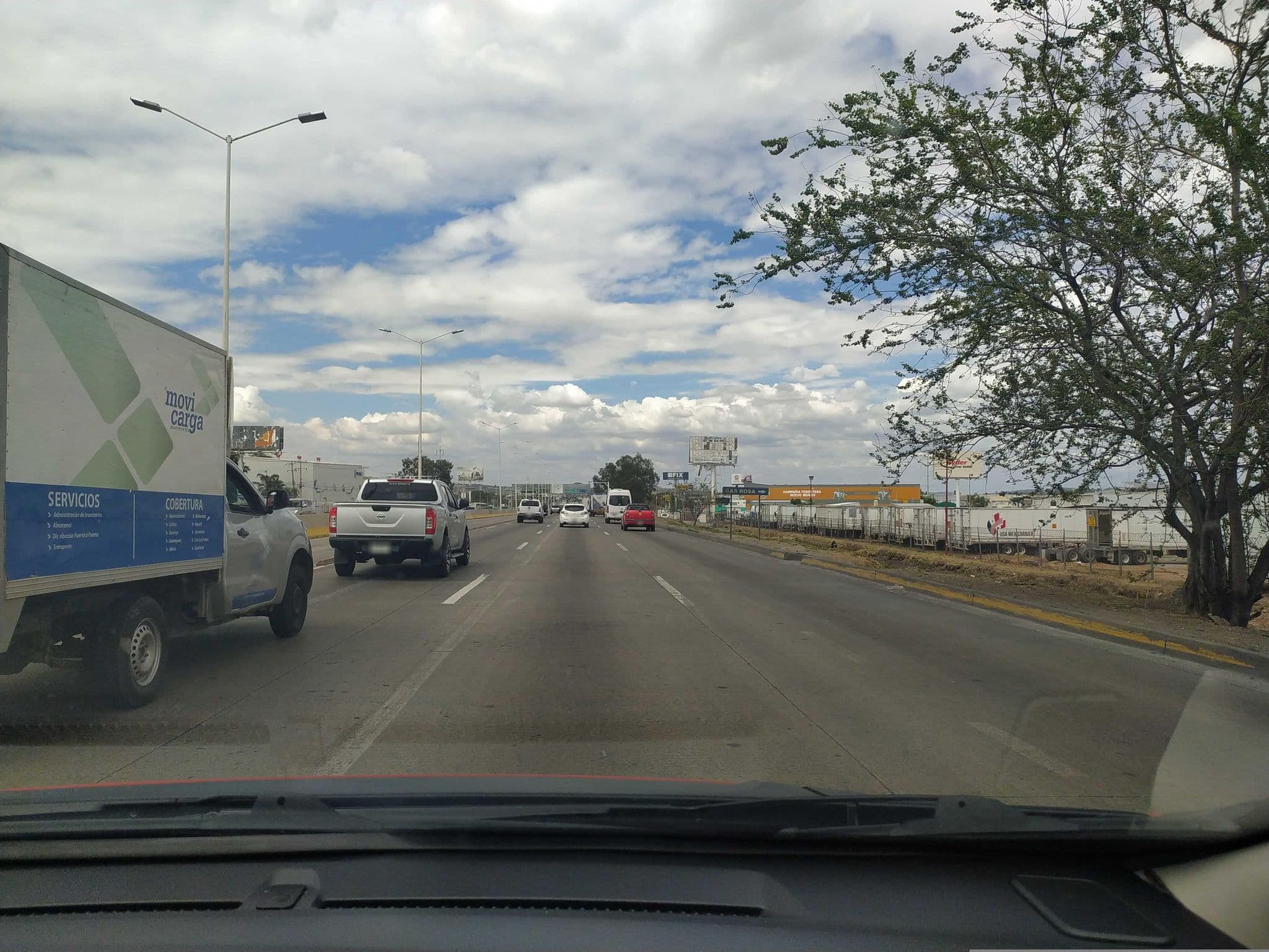 Street view near City Express Junior Guadalajara Periférico Sur, Las Pintas de Arriba — © xe1gyp (CC BY-SA · Mapillary)