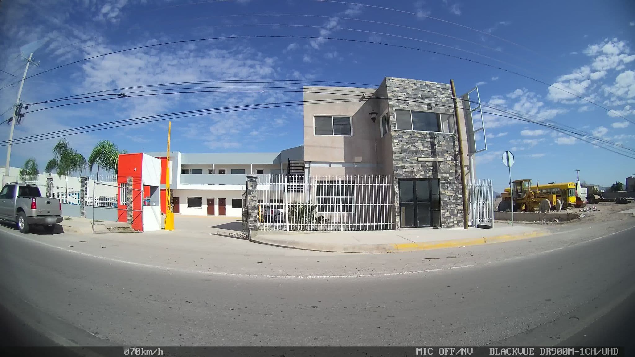 Street view near Noas Hotel, Matamoros — © kaart_4 (CC BY-SA · Mapillary)