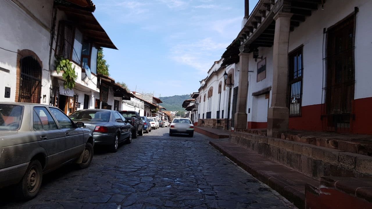Street view near Hotel Batucada, Valle de Bravo — © mdelatorre (CC BY-SA · Mapillary)