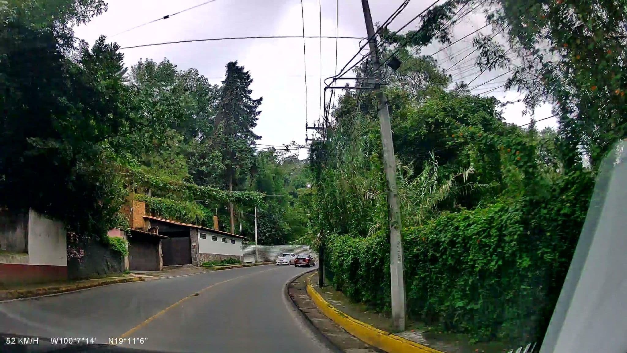 Street view near Hotel Catarinas, Valle de Bravo — © vsalgado (CC BY-SA · Mapillary)