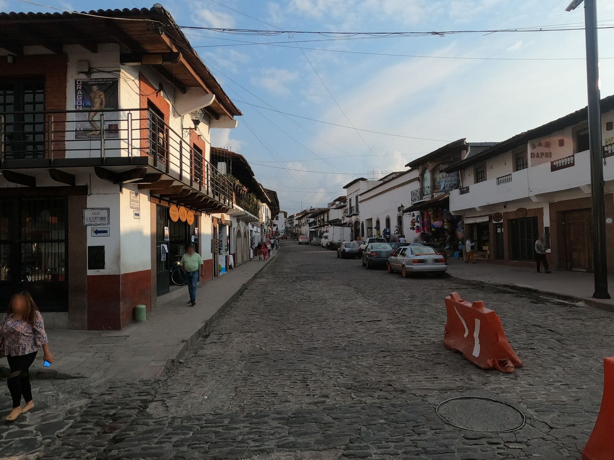 Street view near Hotel Las Orquideas, Valle de Bravo — © mdelatorre (CC BY-SA · Mapillary)