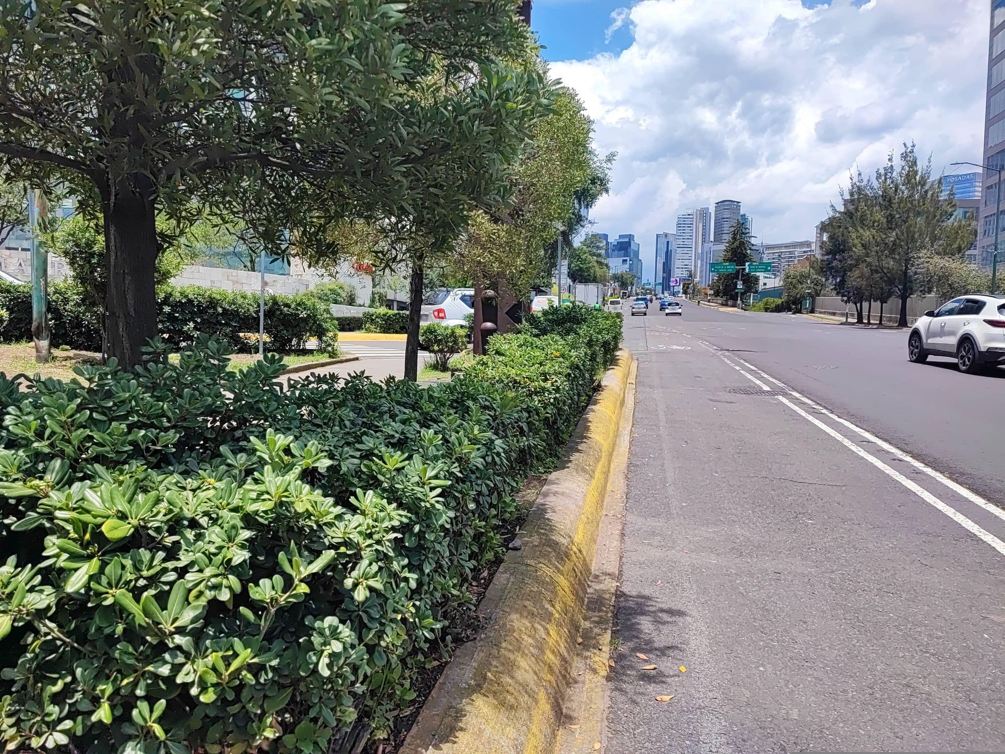 Street view near XV de Gaby, Col. Bosques de las Lomas — © monibike (CC BY-SA · Mapillary)