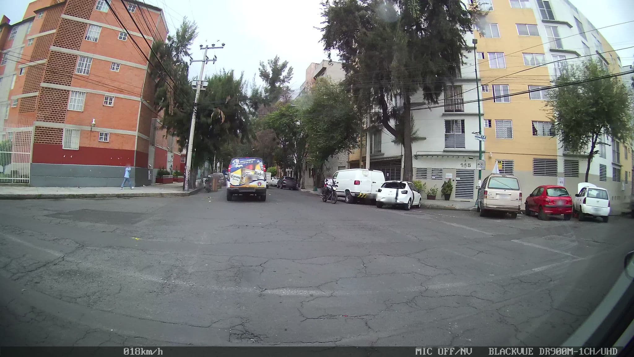 Street view near Hotel Amazonas, Mexico City — © kaart_4 (CC BY-SA · Mapillary)