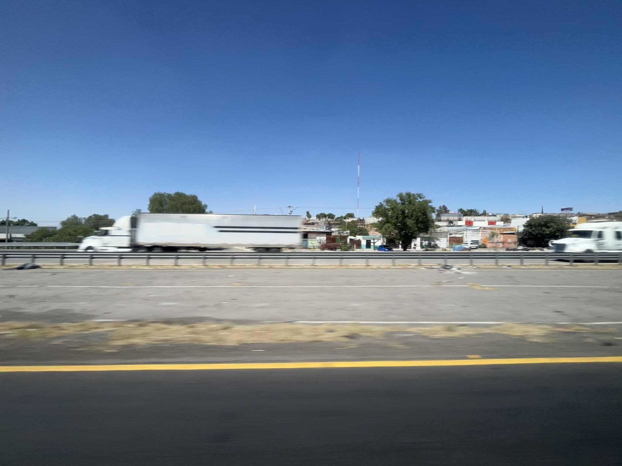 Street view near ♥Motel bambu♥, San Juan del Río — © ricardo_noble (CC BY-SA · Mapillary)