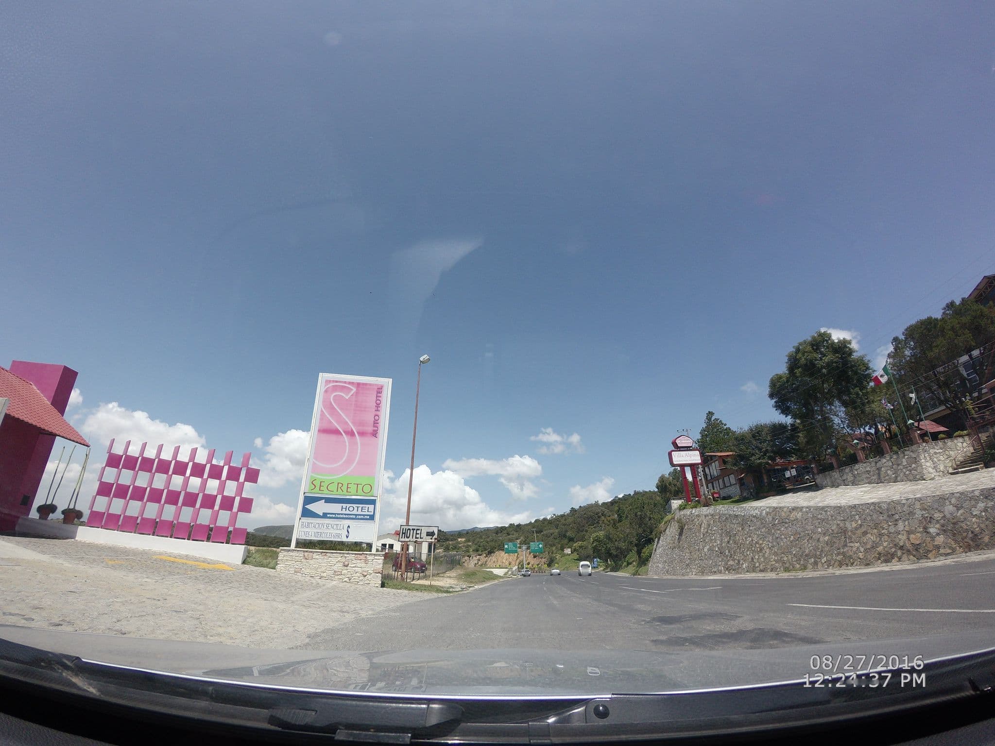 Street view near Villa Alpina El Chalet, Mineral del Monte — © ccossio (CC BY-SA · Mapillary)