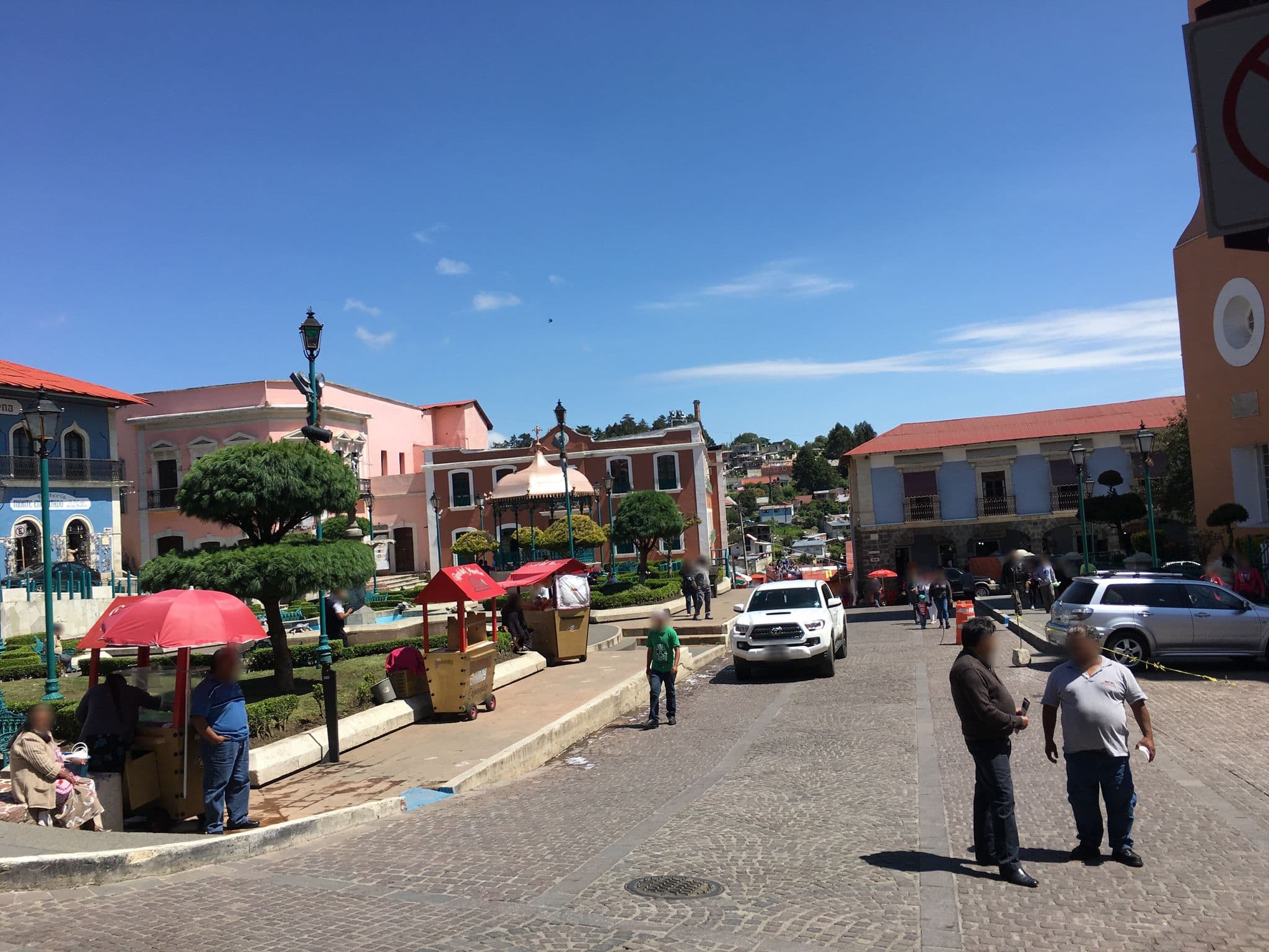 Street view near Posada Santa Elena, Mineral del Monte — © ccossio (CC BY-SA · Mapillary)