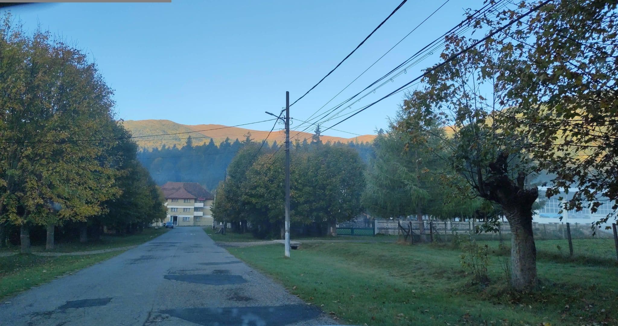 Street view near Vila Redford, Slon — © bogdan2000 (CC BY-SA · Mapillary)