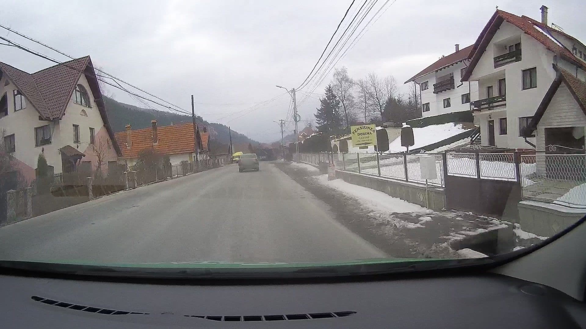 Street view near Pensiunea Dorina, Moieciu de Jos — © tavi (CC BY-SA · Mapillary)