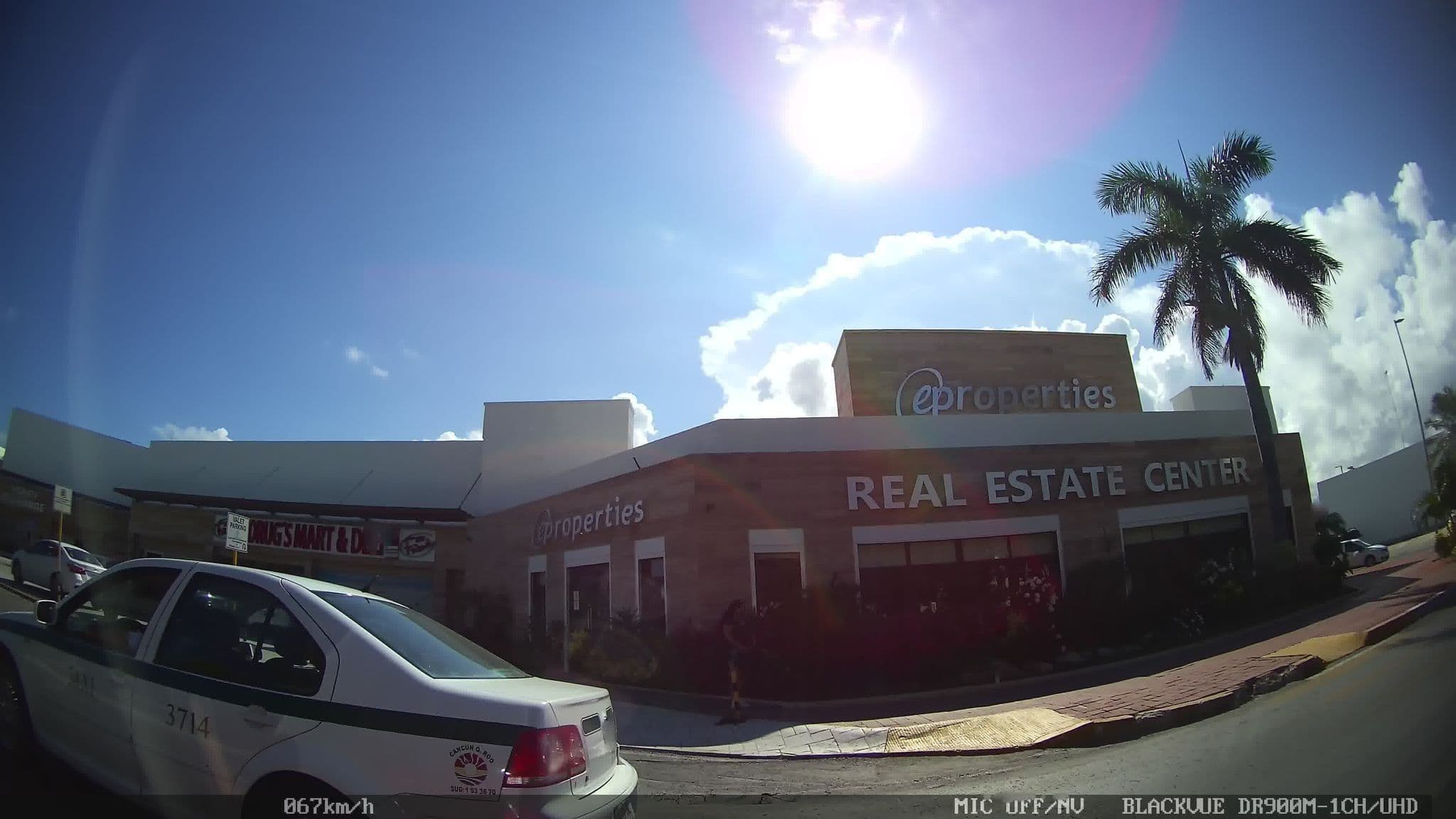 Street view near Operadora Hotelera Sunset, Cancún — © kaart_2 (CC BY-SA · Mapillary)