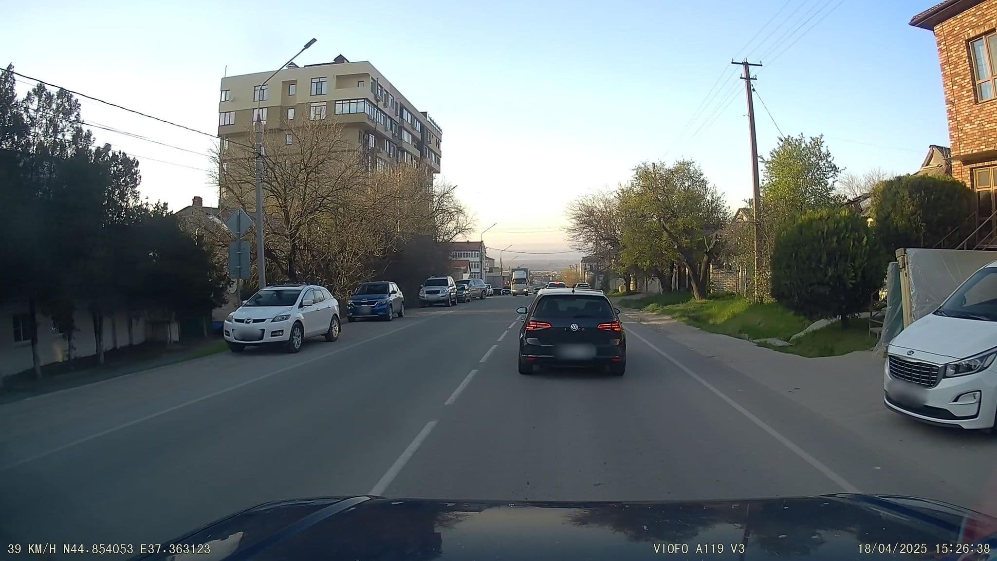 Street view near Гоанд Отель Валентина, Anapskaya — © azimuth (CC BY-SA · Mapillary)
