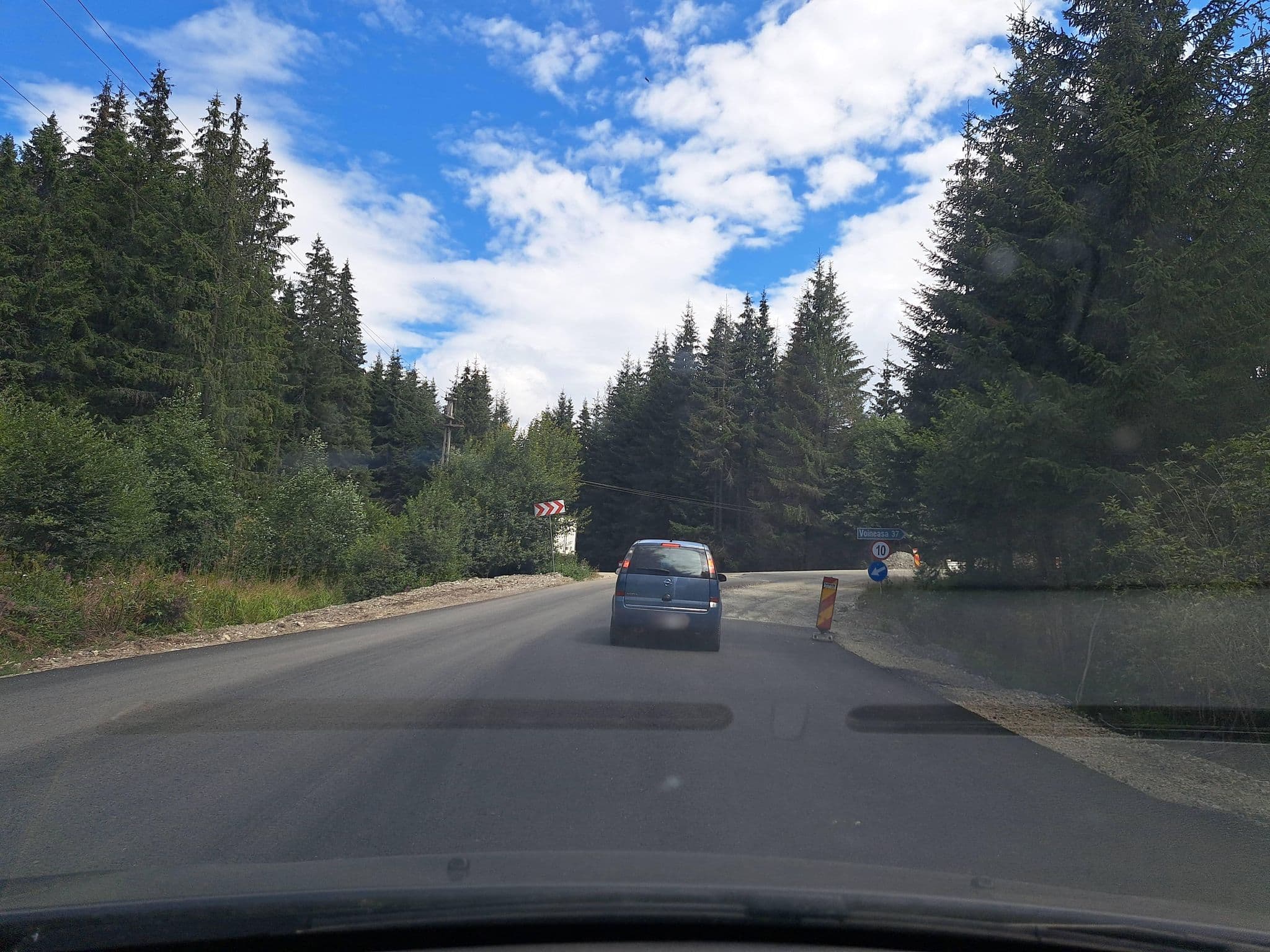 Street view near Complex Transalpina Lac, Petrila — © tavi (CC BY-SA · Mapillary)