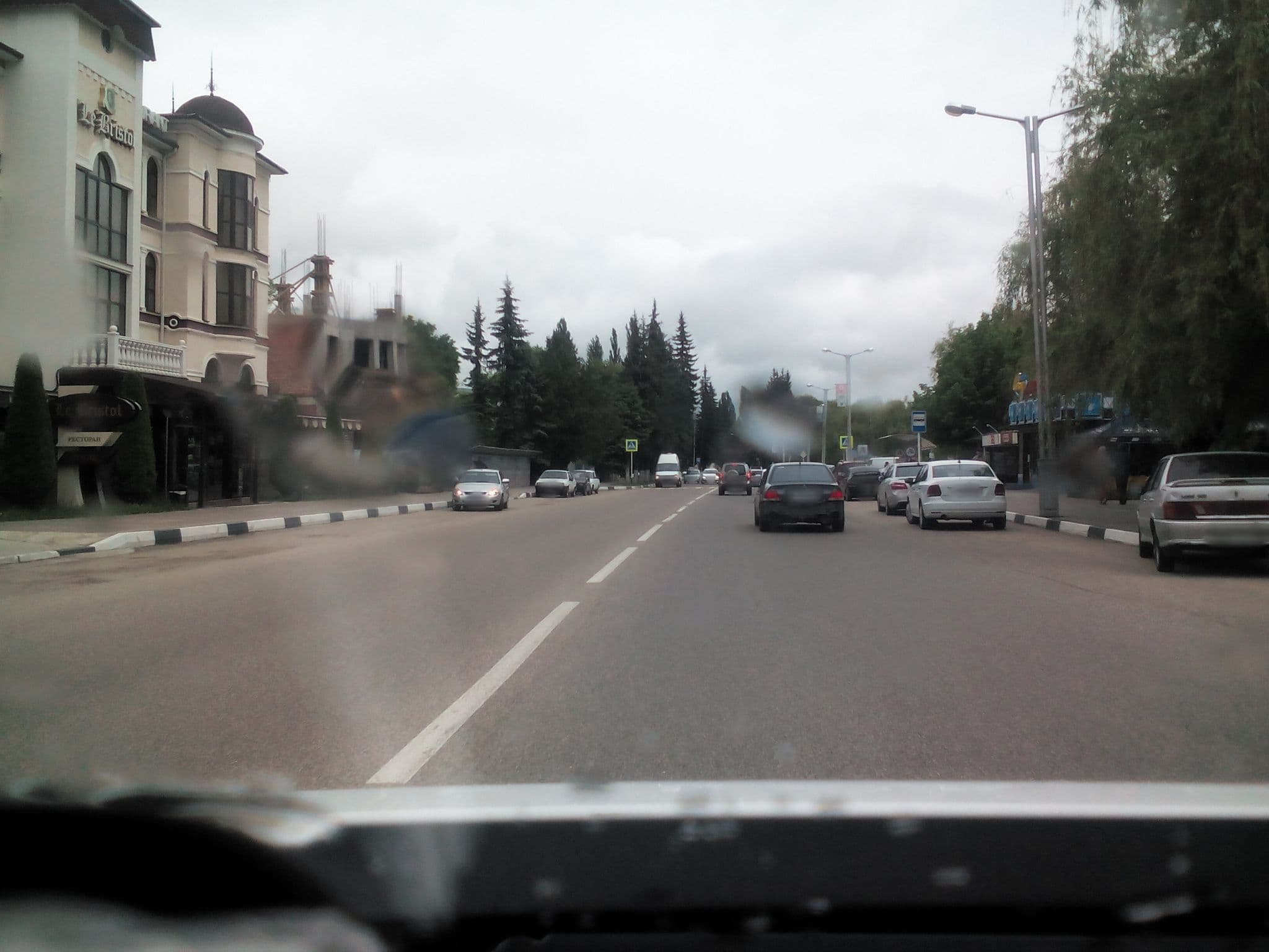 Street view near Le Bristol, Kislovodsk — © kildm (CC BY-SA · Mapillary)