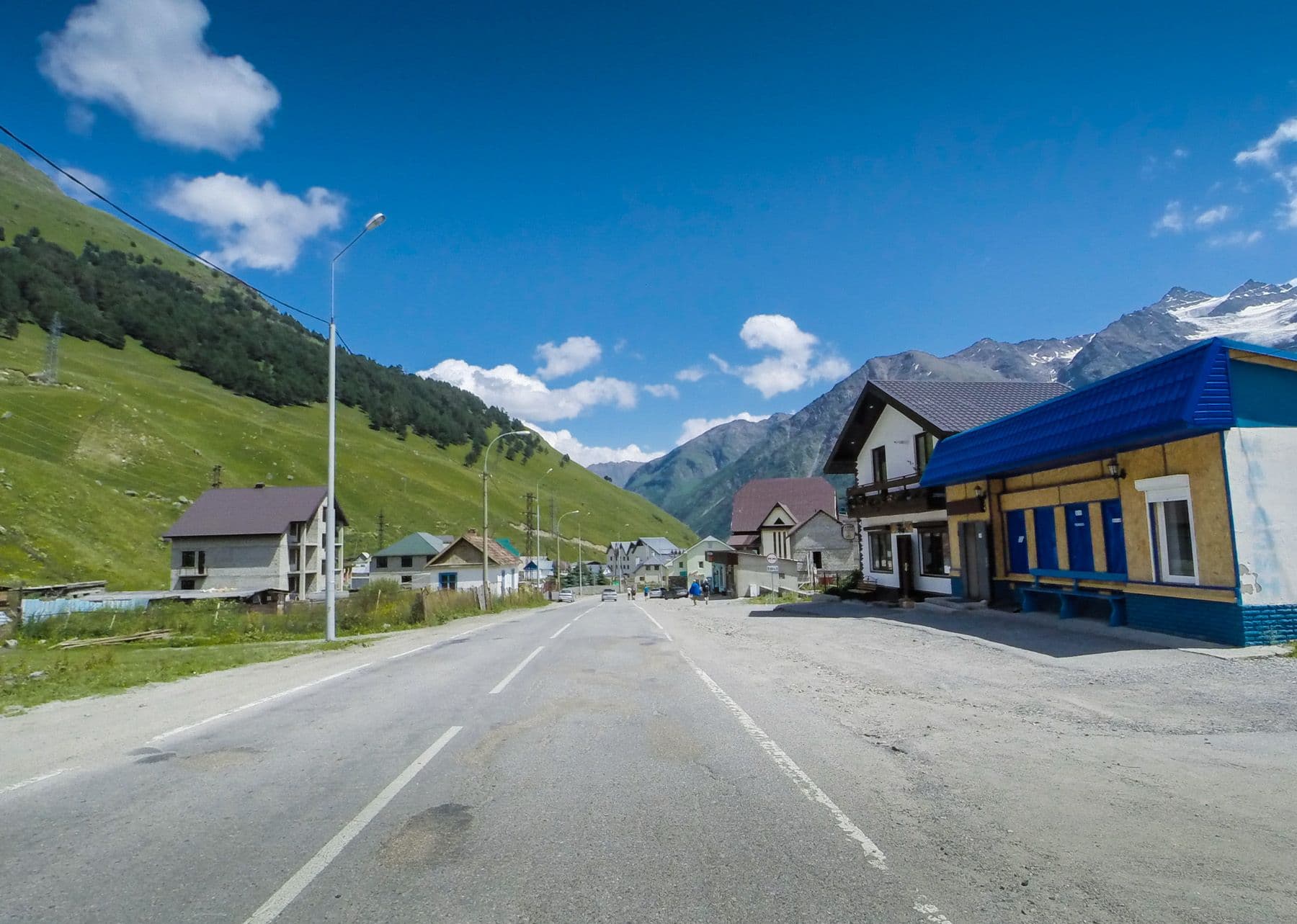 Street view near Кемп отель, Terskol — © artguard (CC BY-SA · Mapillary)