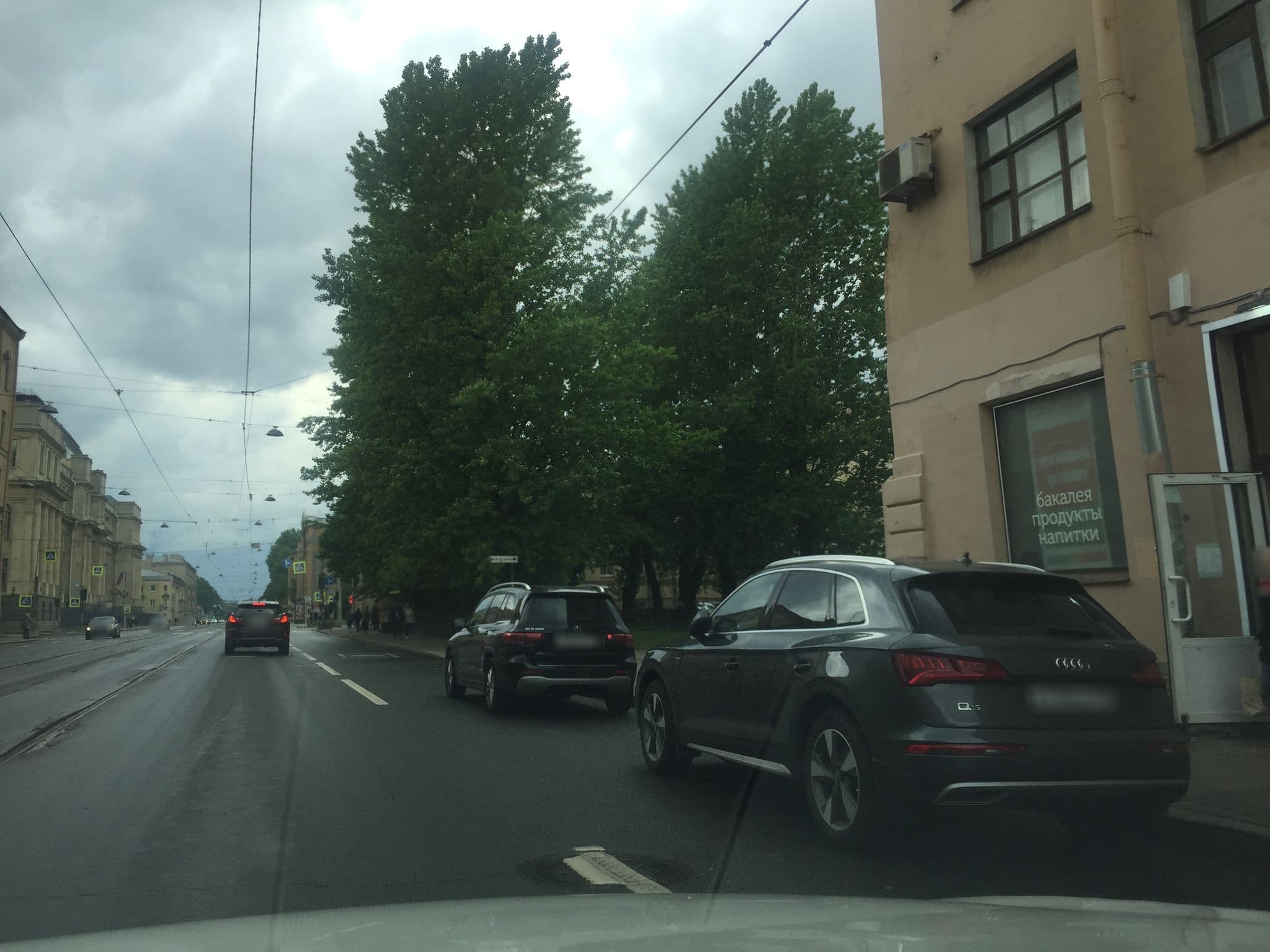 Street view near Funny Money Hostel, Vasyl'evsky Ostrov — © ser9ei999 (CC BY-SA · Mapillary)