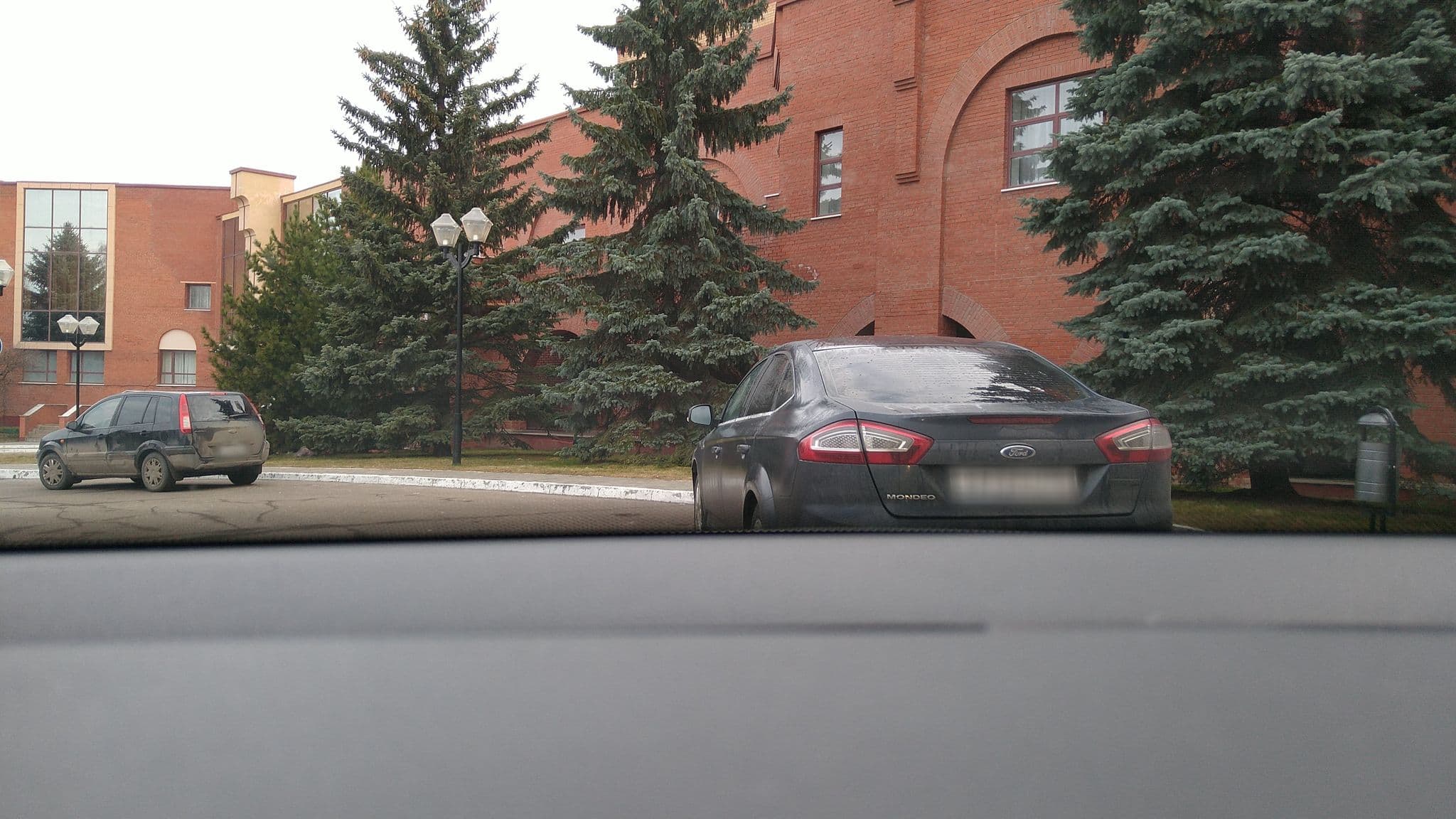 Street view near Бассейн Ок Ватутинки, Vatutinki — © phoneuploader (CC BY-SA · Mapillary)