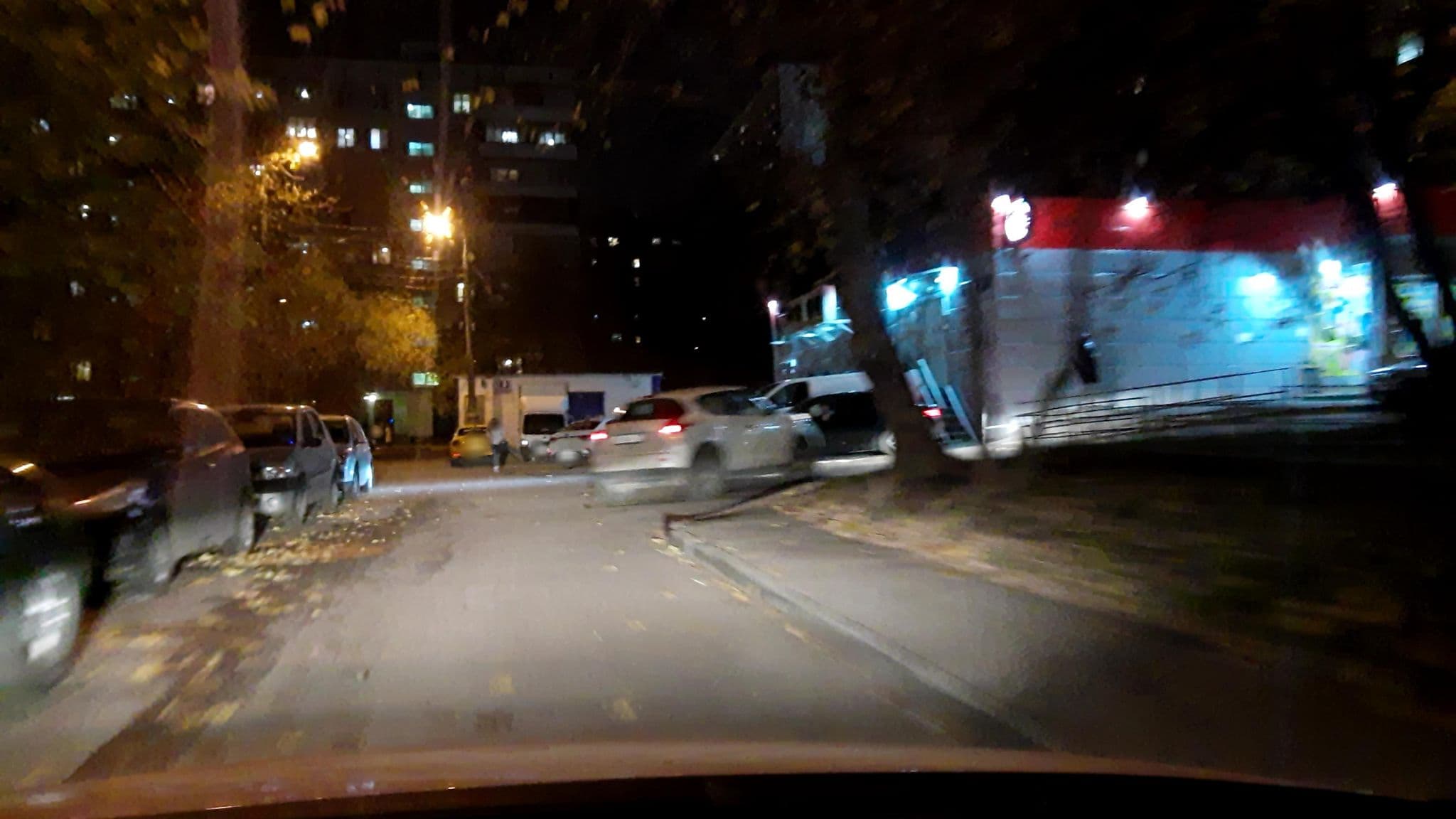 Street view near Комната отдыха локомотивных бригад "Южная", Tsaritsyno — © phoneuploader (CC BY-SA · Mapillary)
