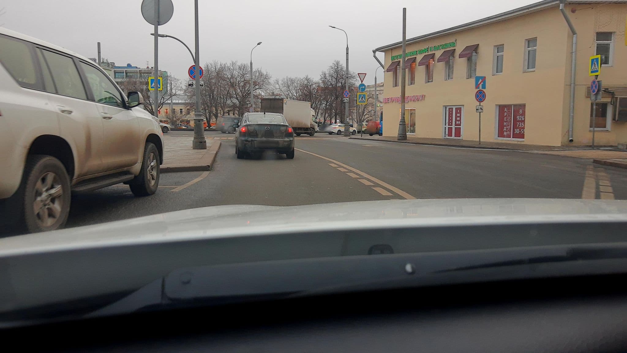 Street view near КЛЕВЫЙ БЕРЕГ, Taganskiy — © phoneuploader (CC BY-SA · Mapillary)
