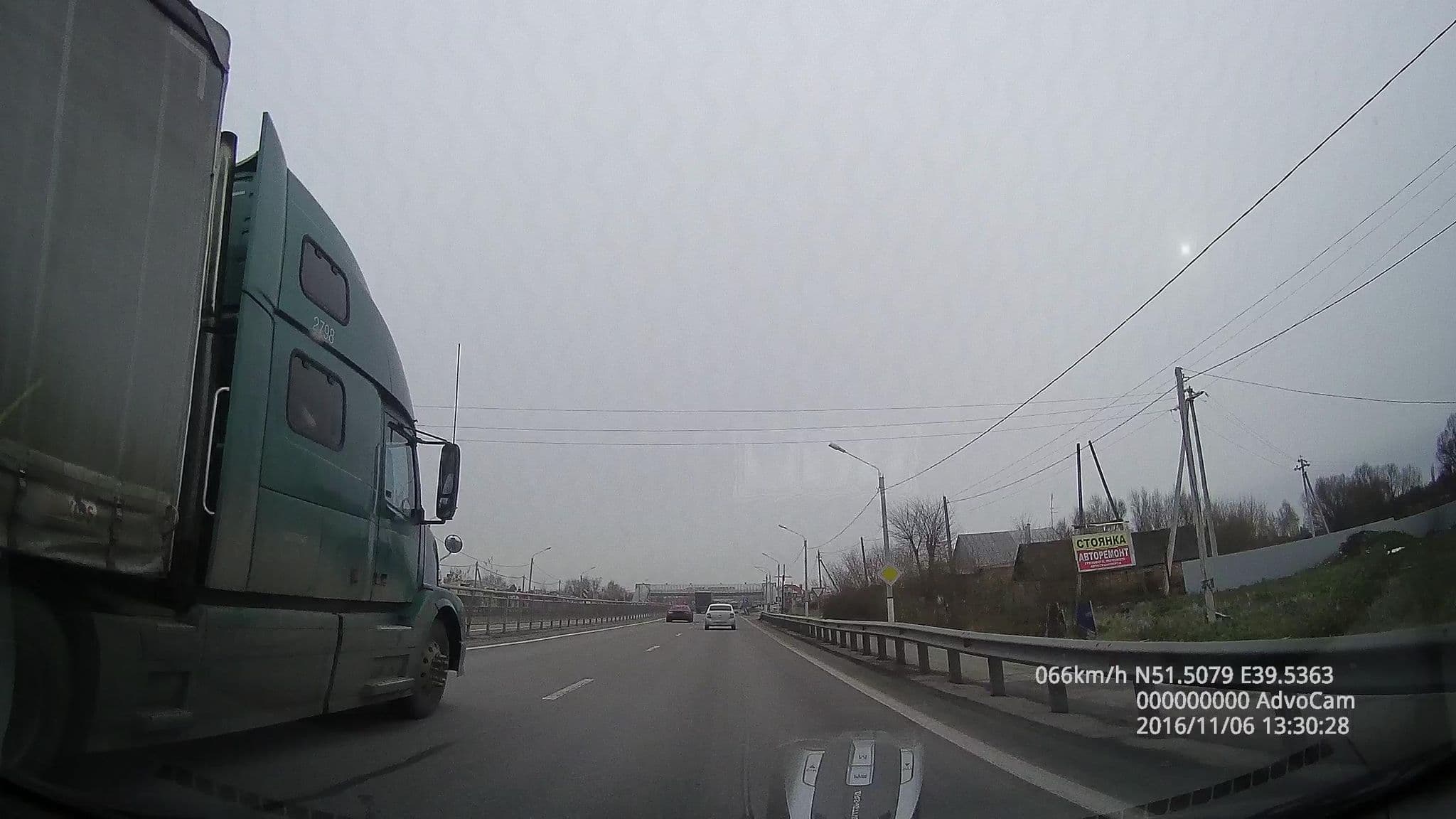 Street view near маленький приличный Мотель, Podkletnoye — © helenv (CC BY-SA · Mapillary)