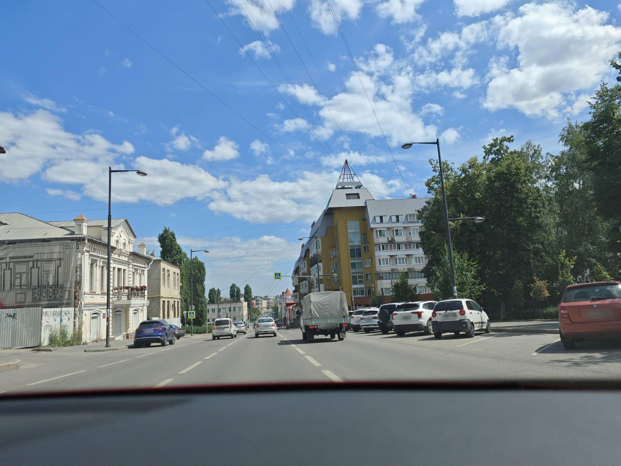 Street view near Отель "Плаза", Lipetsk — © emptychild (CC BY-SA · Mapillary)