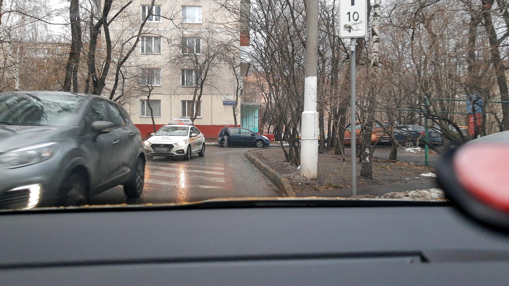 Street view near Наквартире - Недорогая квартира Метро Отрадное, Slobodka — © phoneuploader (CC BY-SA · Mapillary)