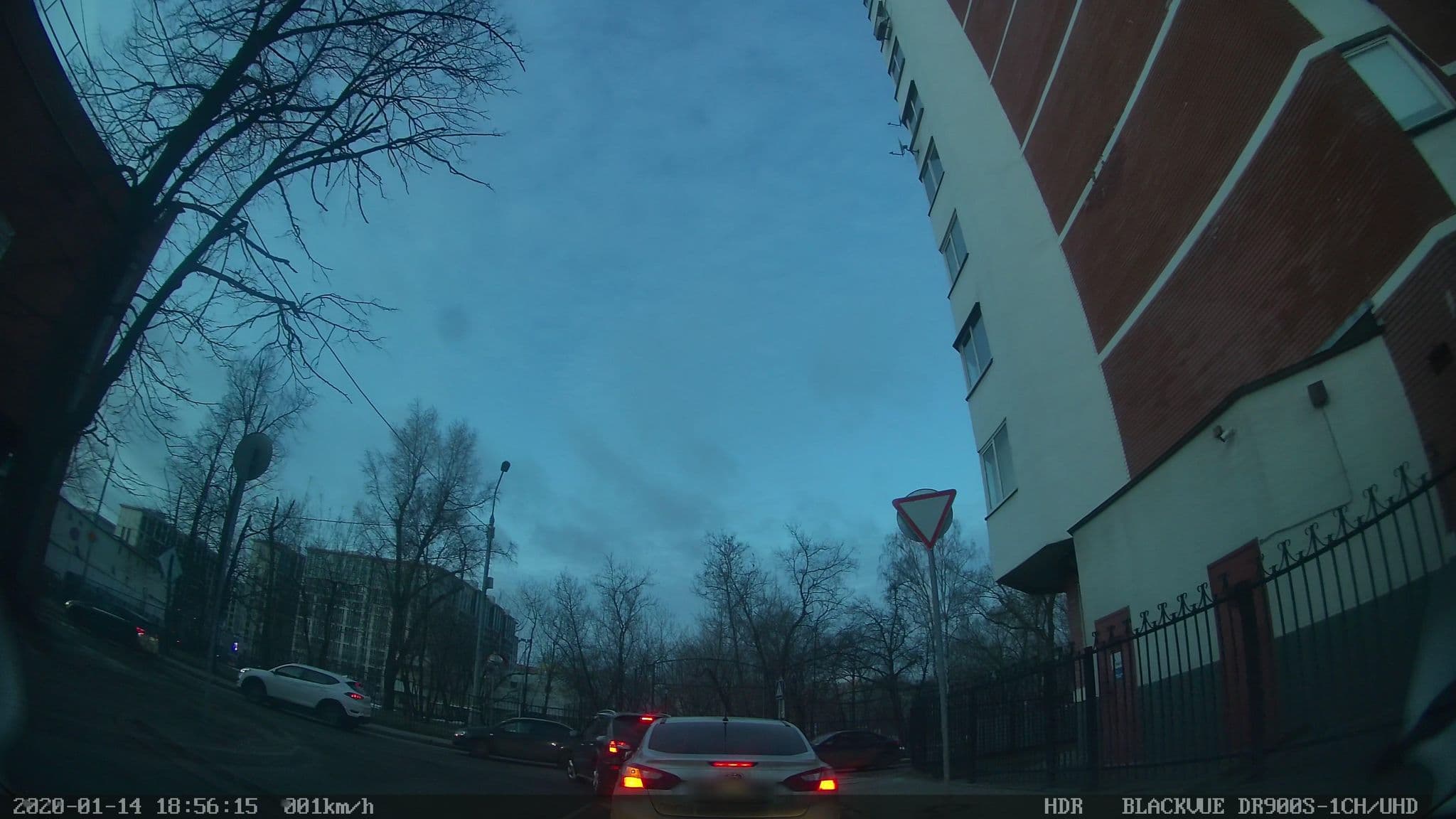 Street view near Makuha Plaza, Bogorodskoye — © city_admin (CC BY-SA · Mapillary)