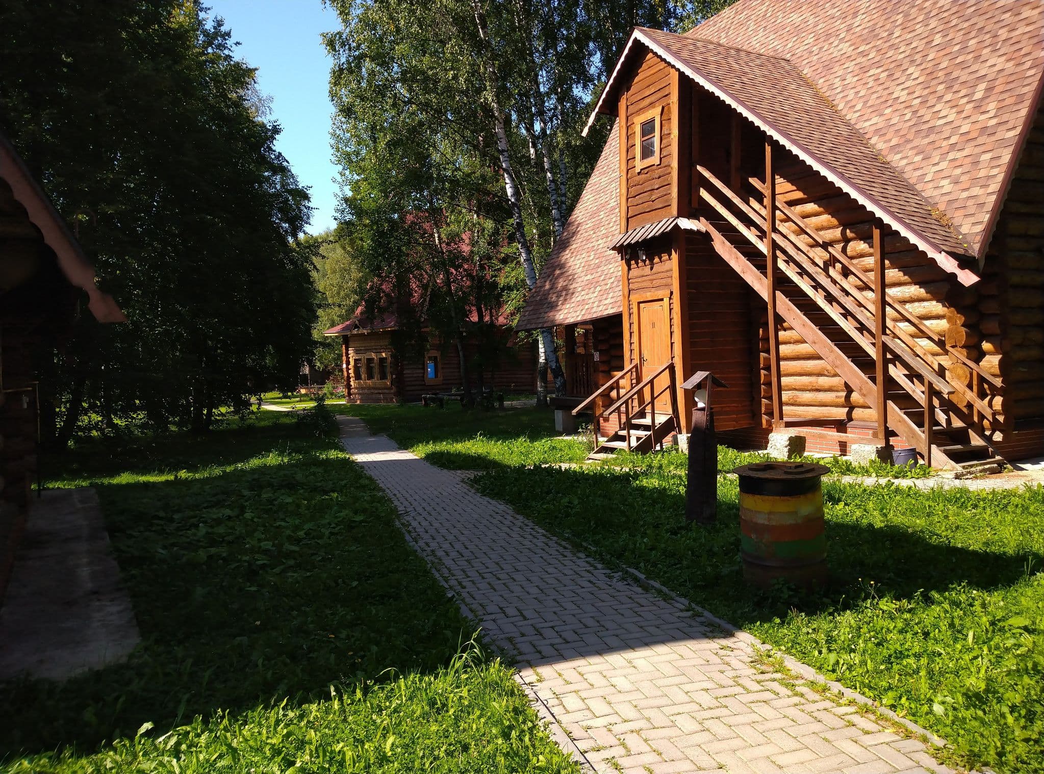 Street view near Парк-отель «Берендеевка», Kostroma — © toom (CC BY-SA · Mapillary)
