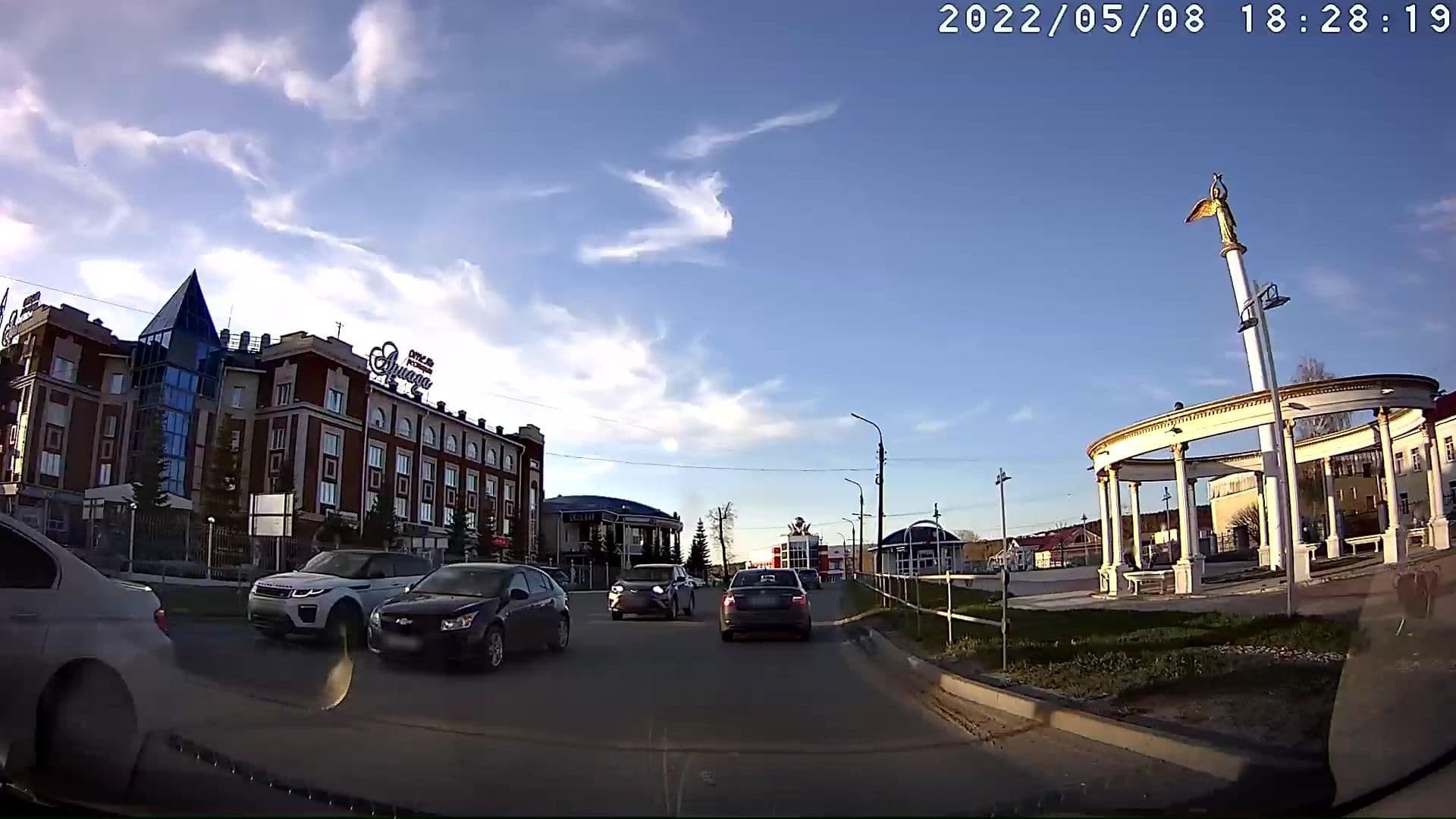 Street view near Гостиница Ариада, Volzhsk — © aquavisph (CC BY-SA · Mapillary)