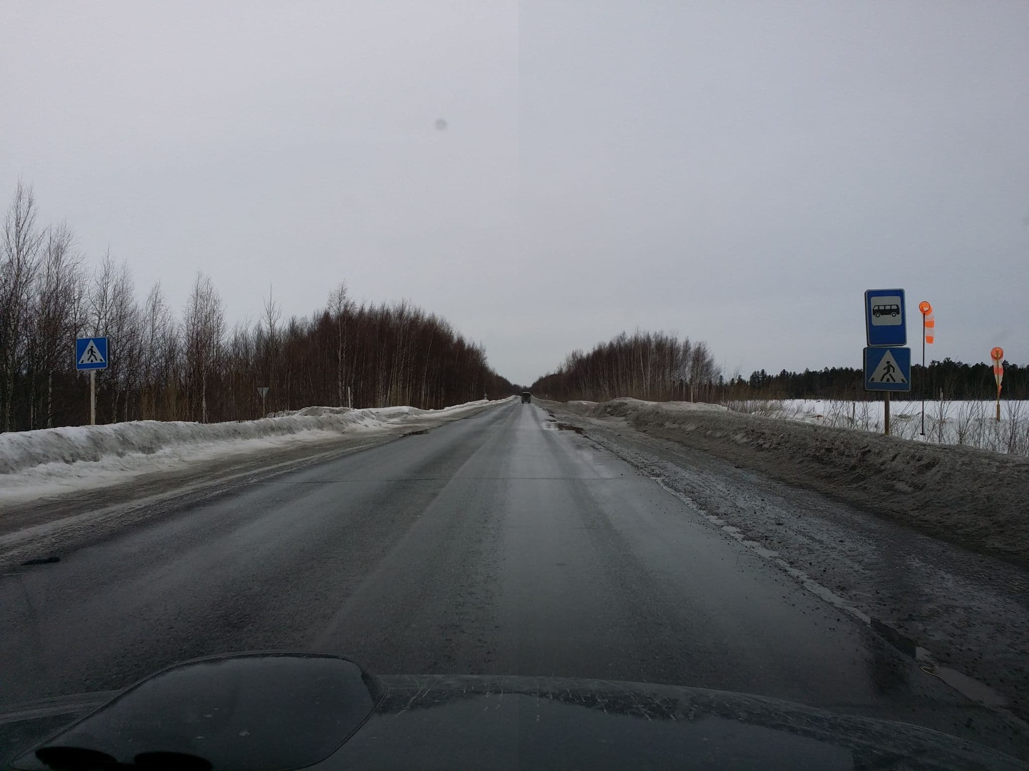 Street view near гостиница на прощальном, Strezhevoy — © romansl (CC BY-SA · Mapillary)
