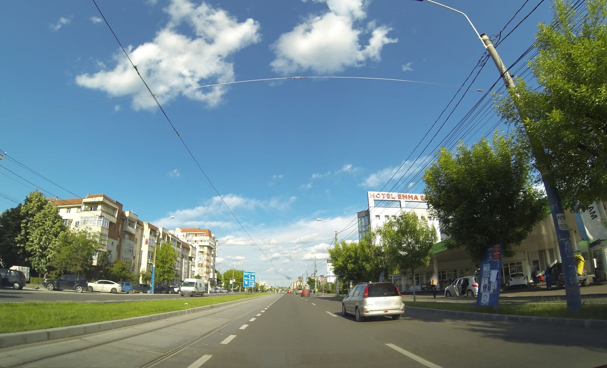 Street view near Hotel Emma Est, Craiova — © deeeznuuuts (CC BY-SA · Mapillary)