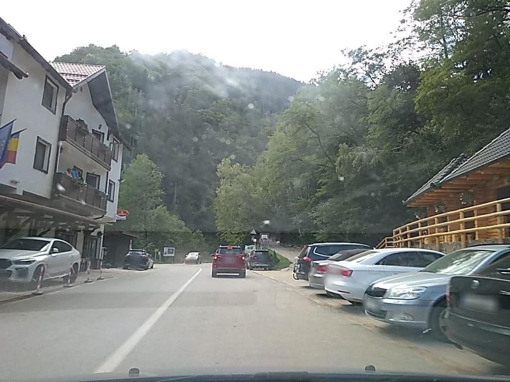 Street view near Popasul Regelui, Şugag — © tavi (CC BY-SA · Mapillary)