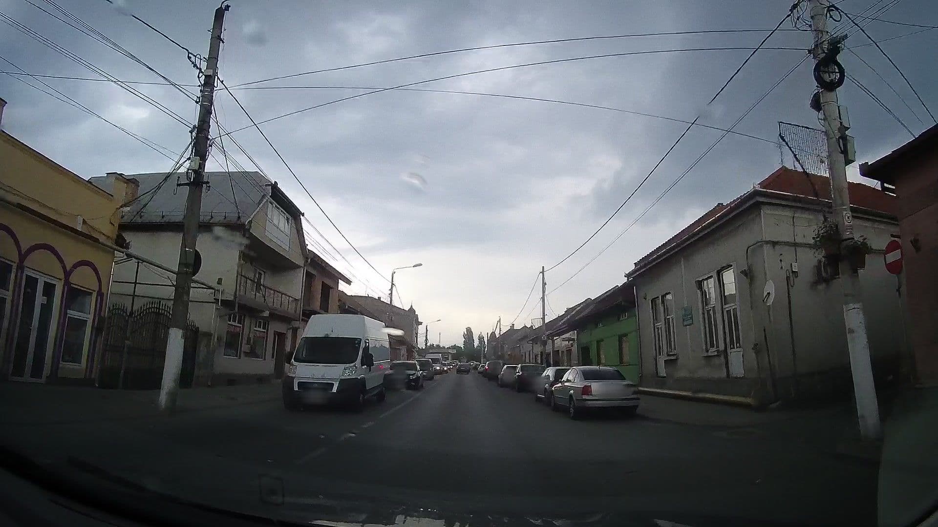 Street view near Vila Yzadan, Caransebeş — © tavi (CC BY-SA · Mapillary)