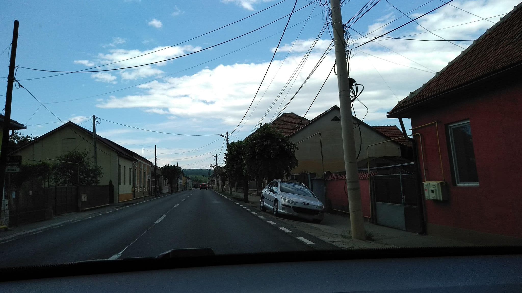 Street view near Pensiunea Bunea, Haţeg — © tavi (CC BY-SA · Mapillary)