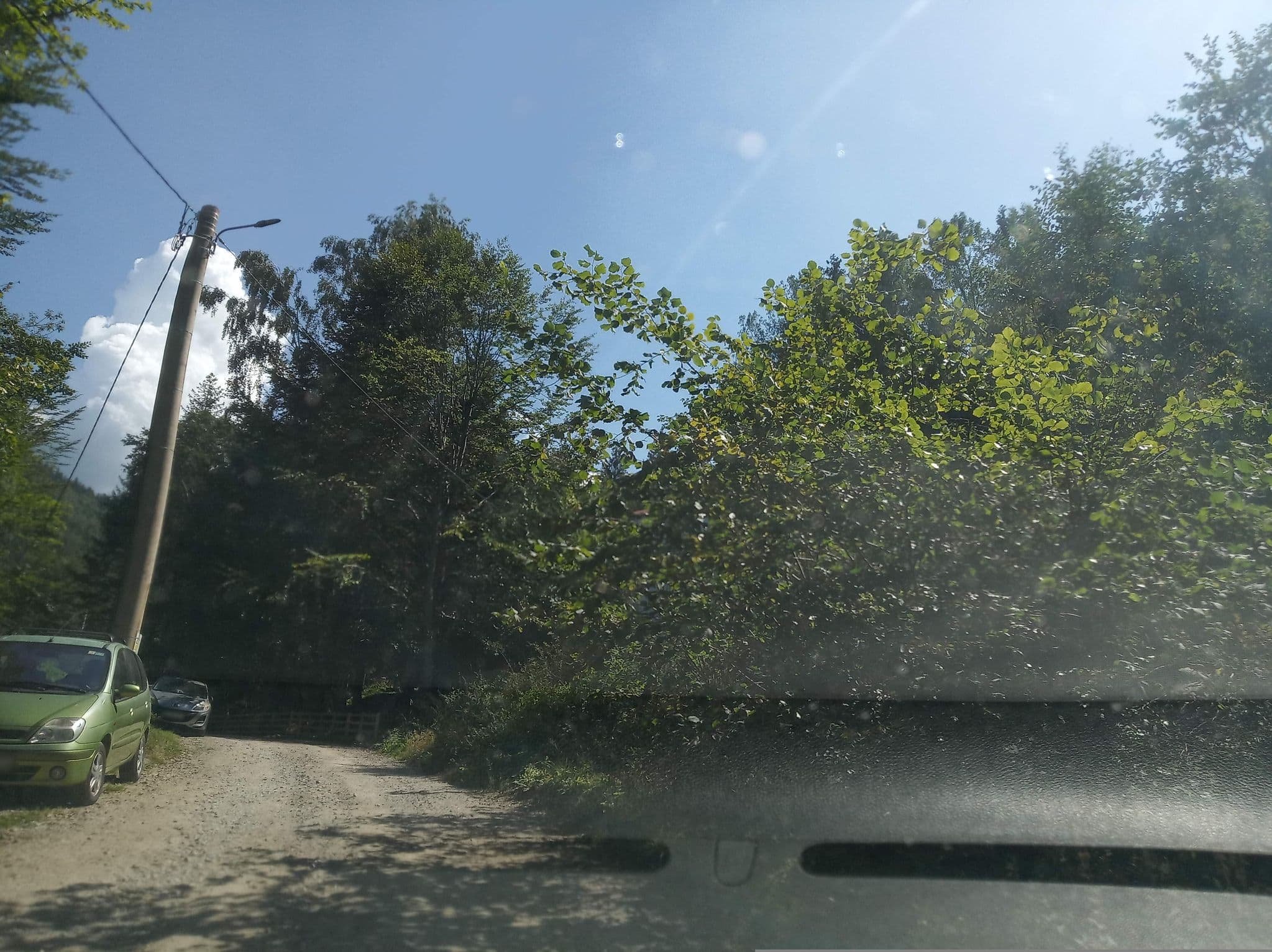 Street view near cabana retezat, Râu de Mori — © tavi (CC BY-SA · Mapillary)