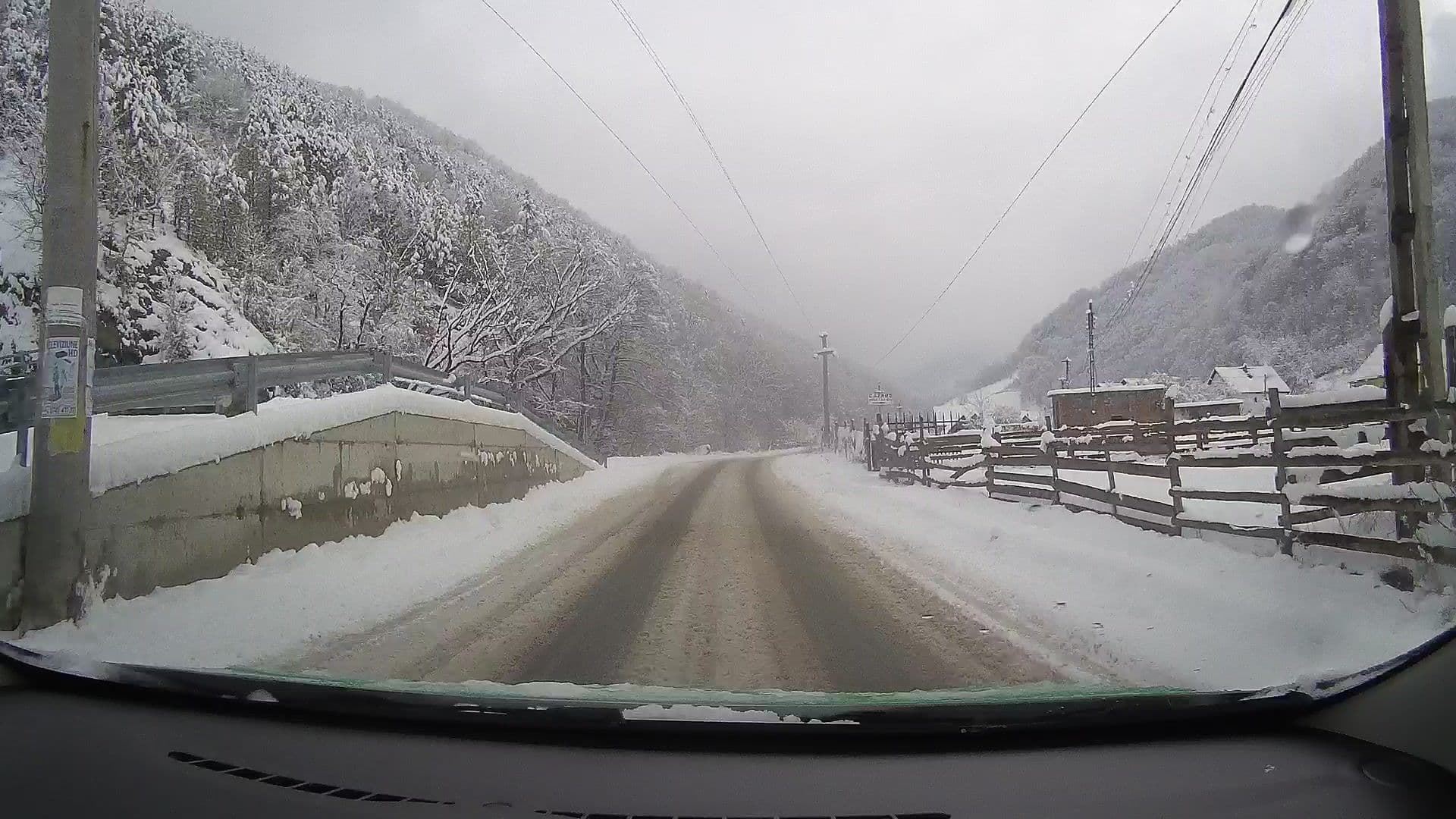 Street view near Cabana Transalpina Dobra, Şugag — © tavi (CC BY-SA · Mapillary)