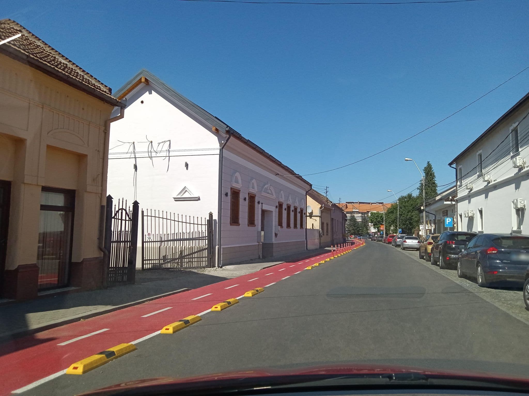 Street view near Hotel Astoria, Hunedoara — © nglf (CC BY-SA · Mapillary)