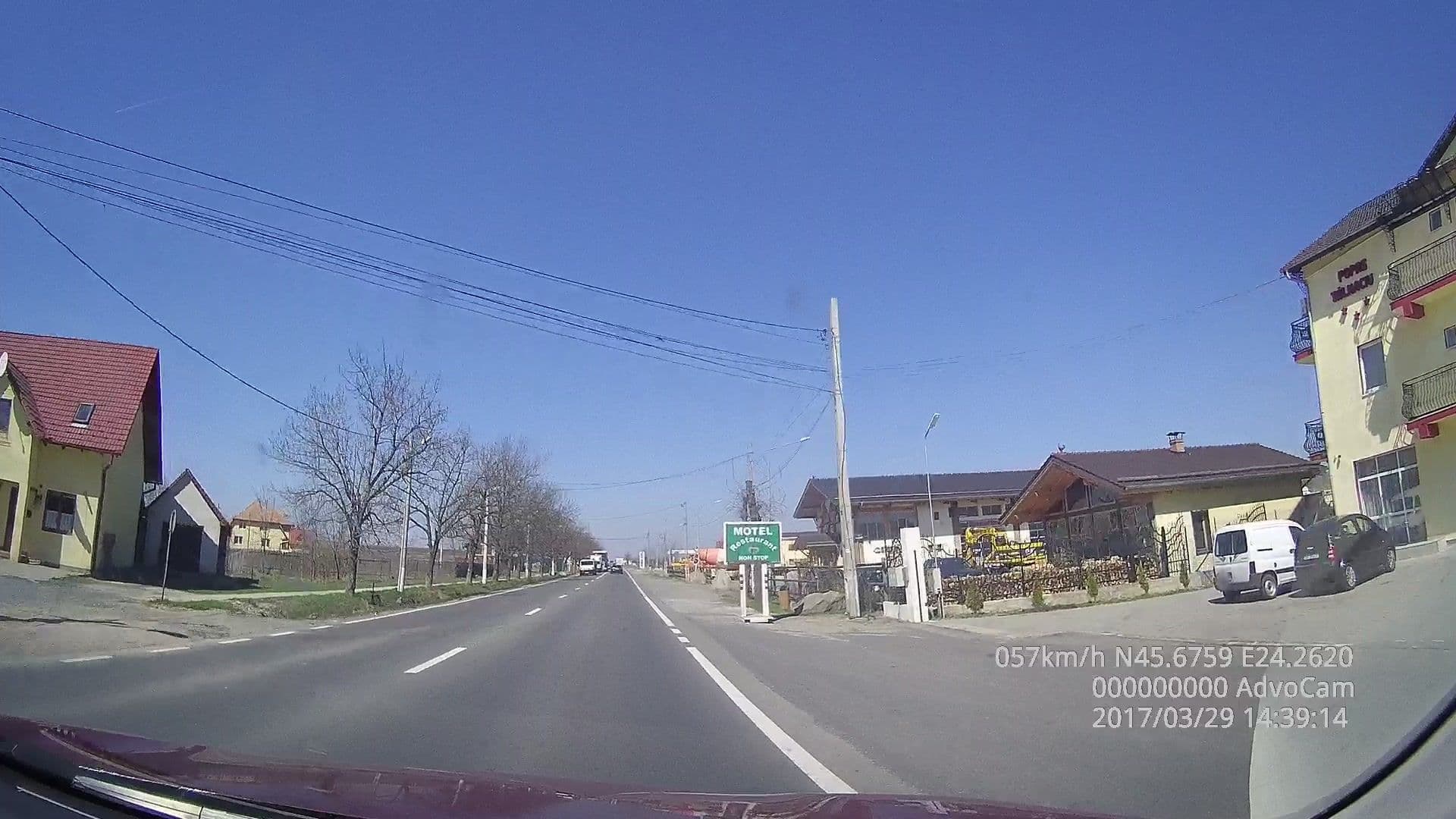 Street view near Popas Talmaciu, Tălmaciu — © tavi (CC BY-SA · Mapillary)
