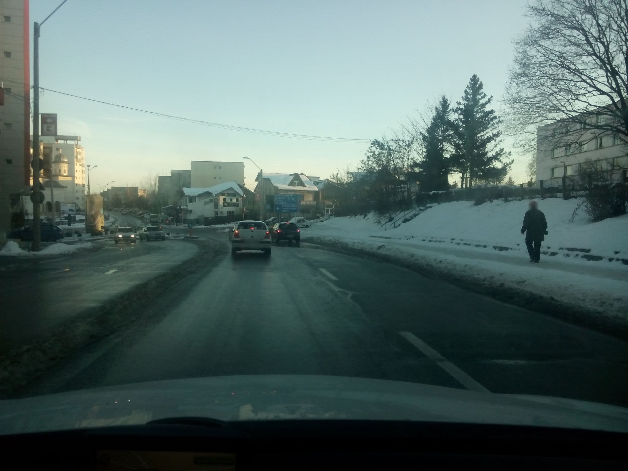 Street view near Hotel Ice Club, Piteşti — © jibec (CC BY-SA · Mapillary)