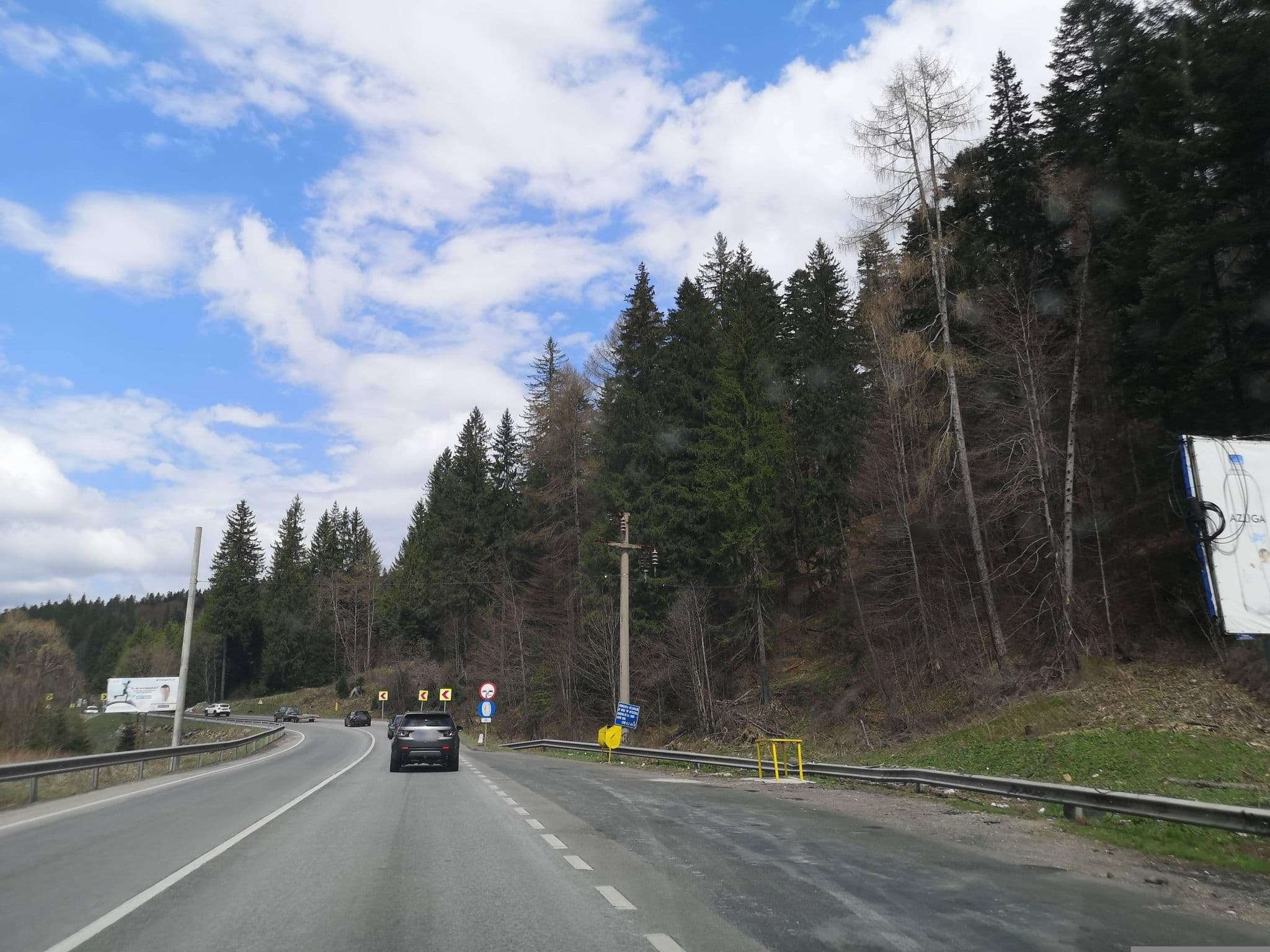 Street view near Pensiunea Aramis, Azuga — © moon4 (CC BY-SA · Mapillary)