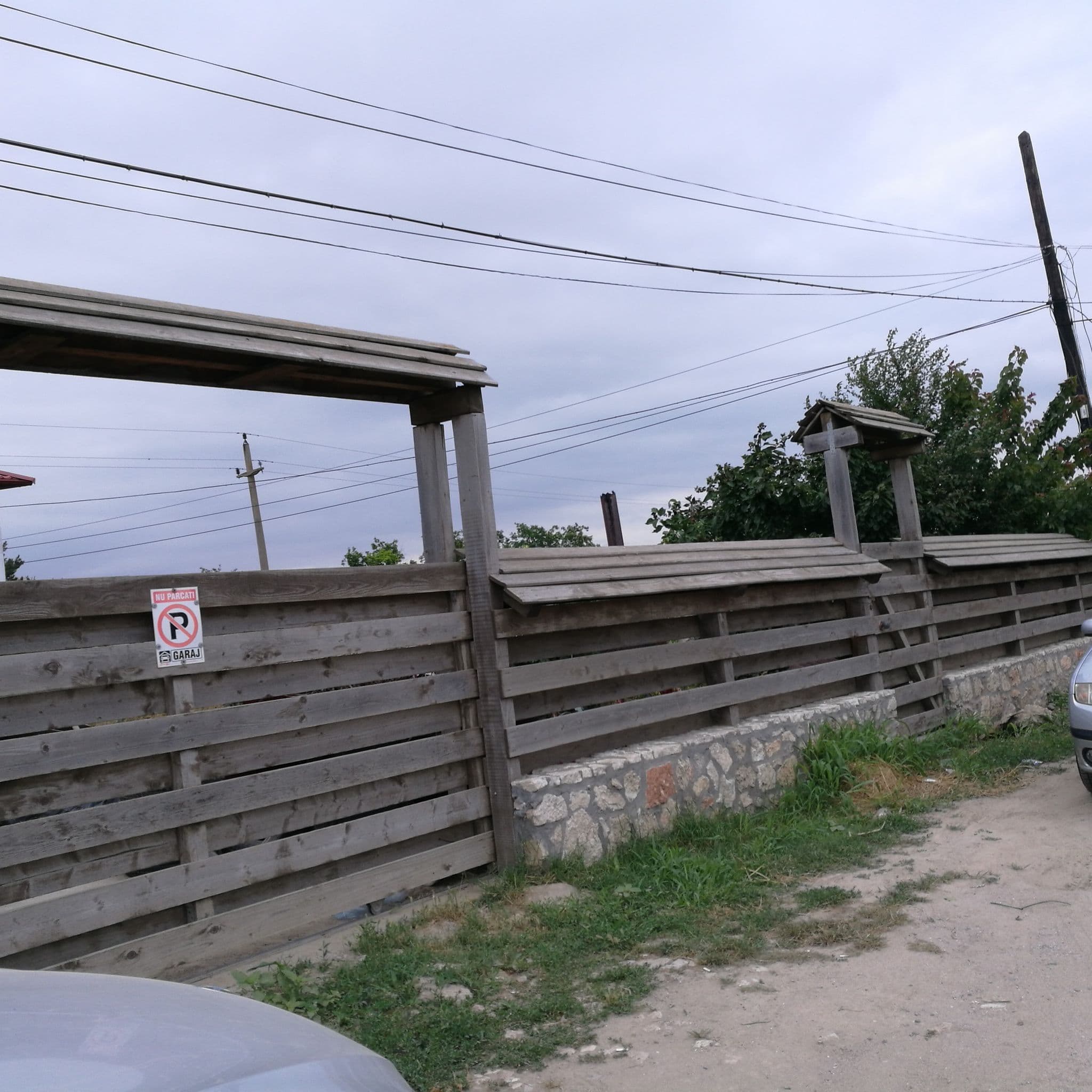 Street view near Vila Nayana, Limanu — © rsandu (CC BY-SA · Mapillary)