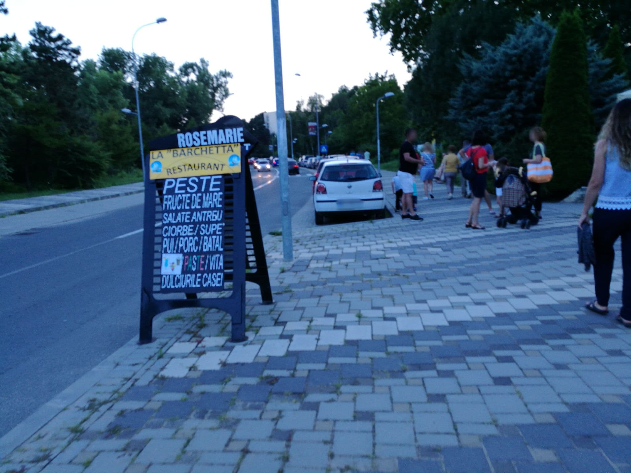 Street view near Hotel Neptun, 23 August — © rsandu (CC BY-SA · Mapillary)
