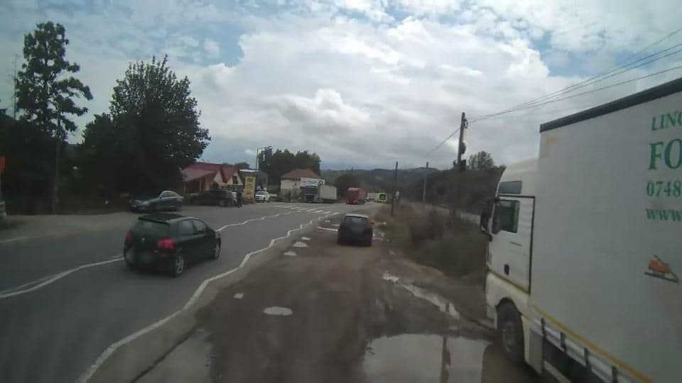 Street view near Pensiunea Dia Land, Suceagu — © adunonix (CC BY-SA · Mapillary)