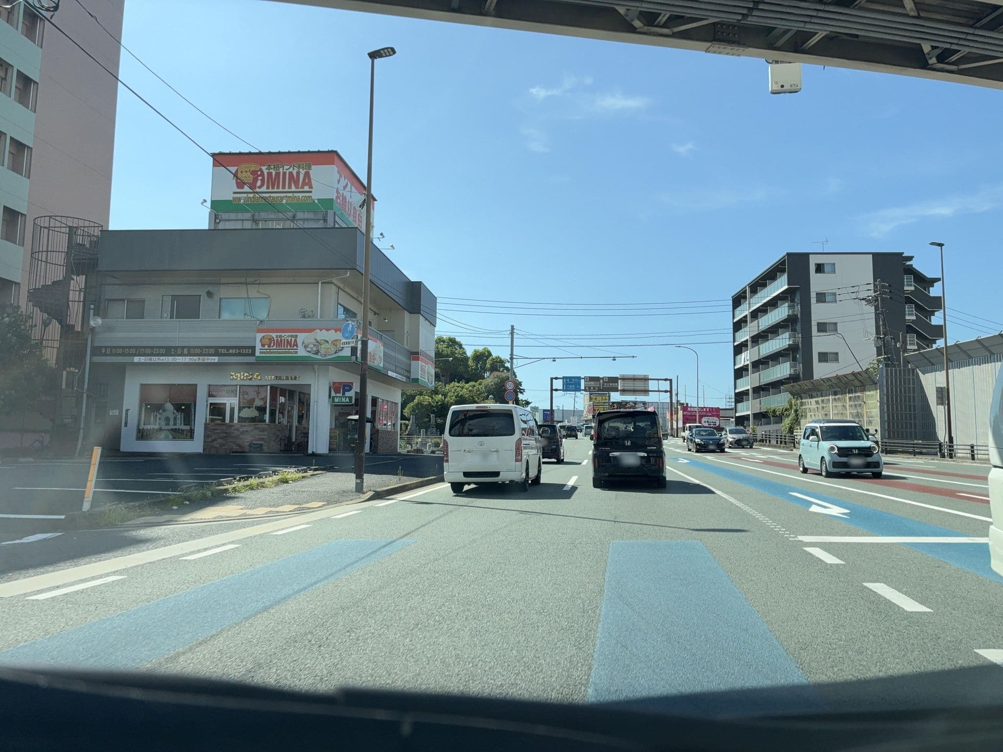 Street view near ホテルラヴァエッロ, Kitakyushu — © zsrtrgh (CC BY-SA · Mapillary)
