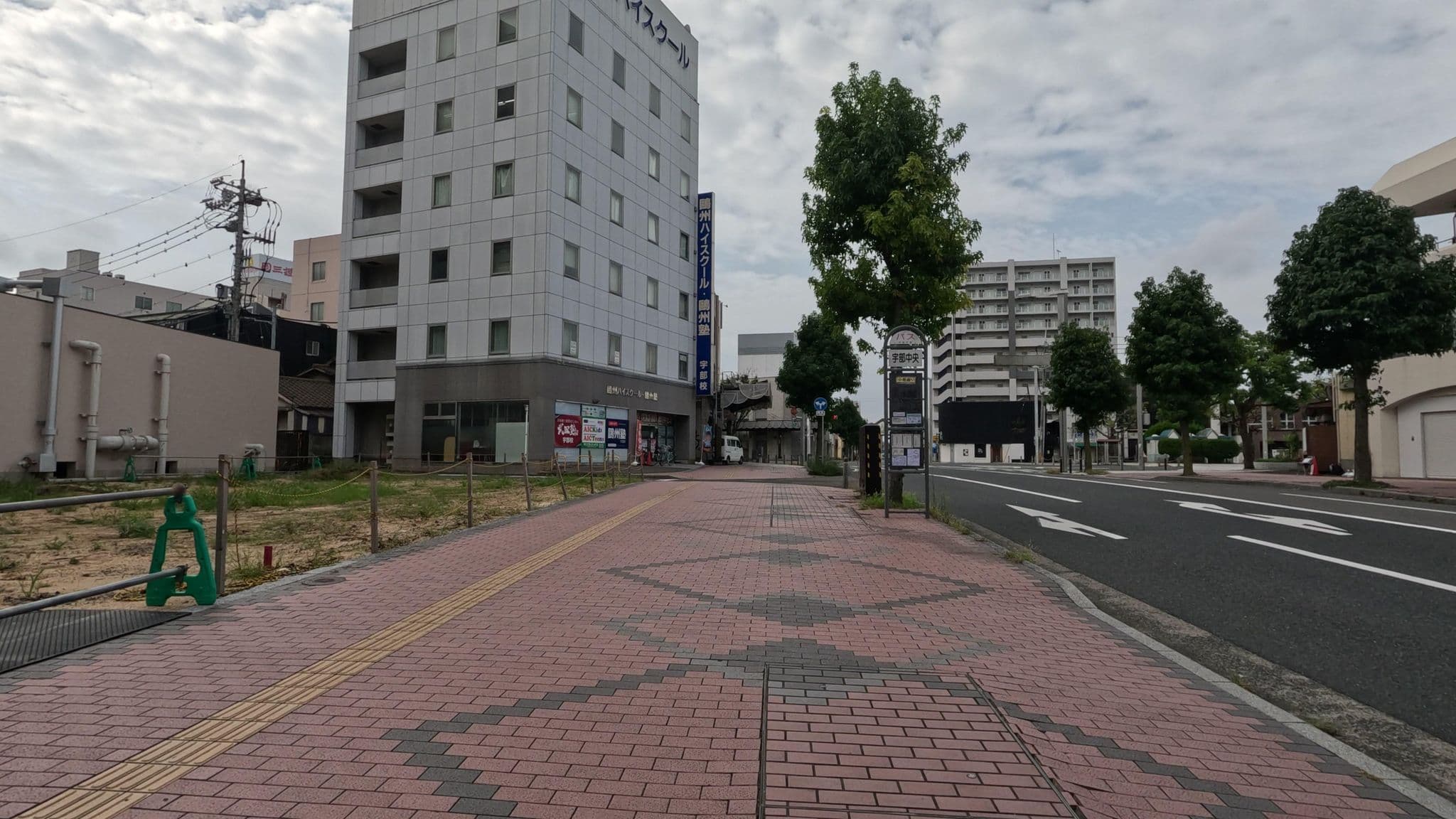 Street view near Crowne Plaza, Ube — © alt9800 (CC BY-SA · Mapillary)