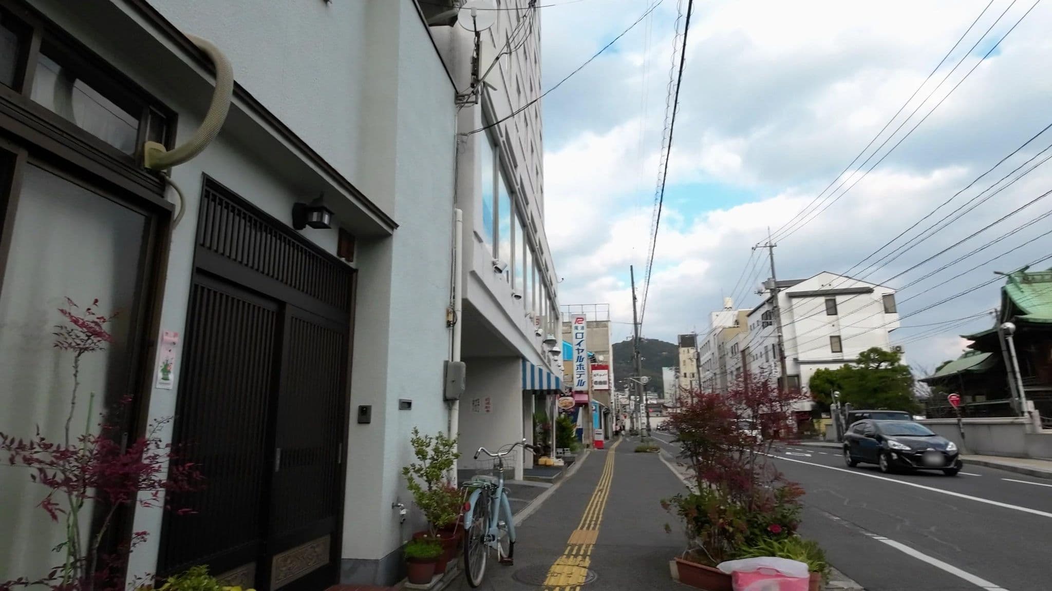 Street view near 尾道ロイヤルホテル, Onomichi — © drivephotograph (CC BY-SA · Mapillary)