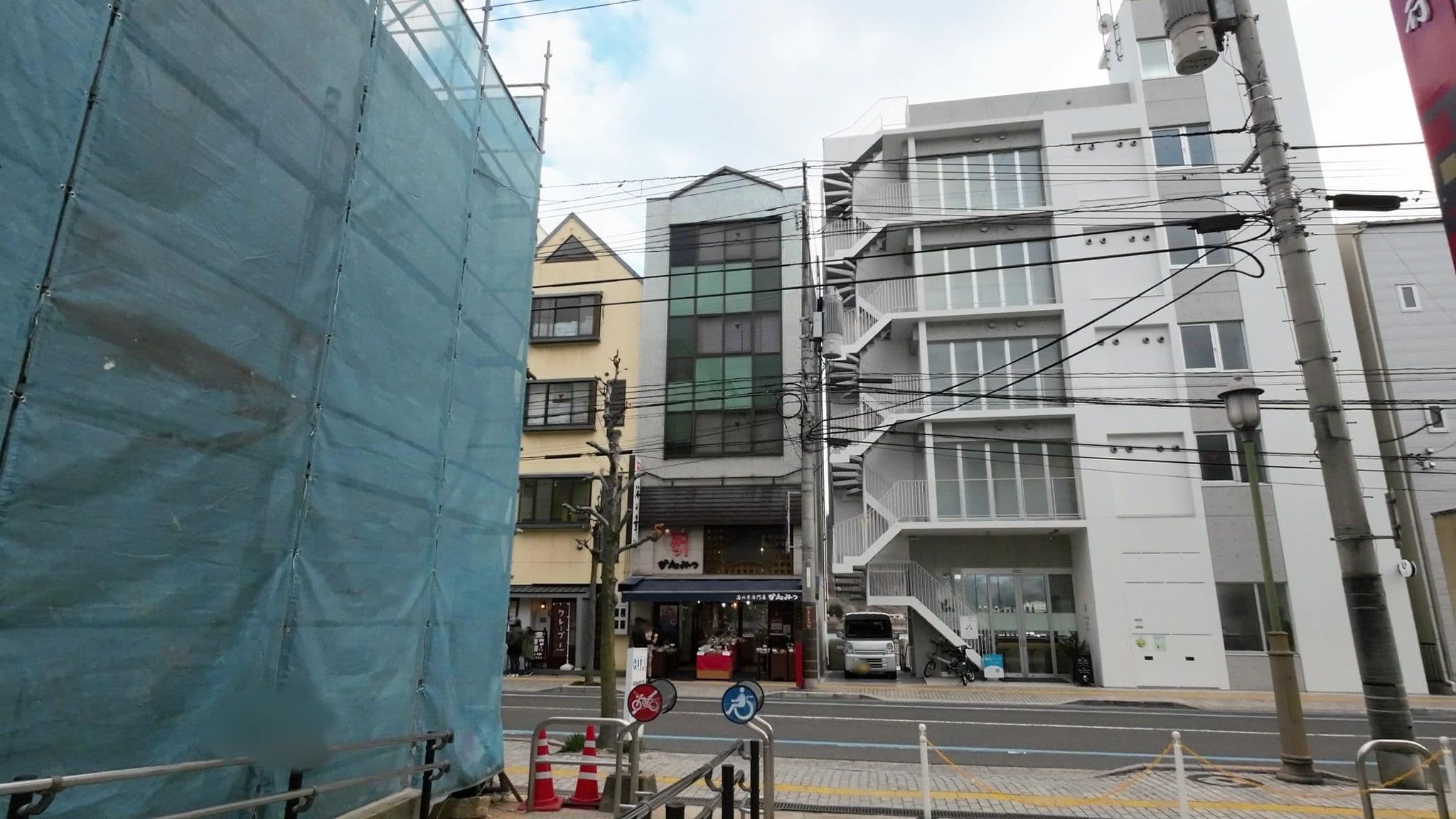 Street view near urashima INN -GANGI-, Onomichi — © drivephotograph (CC BY-SA · Mapillary)