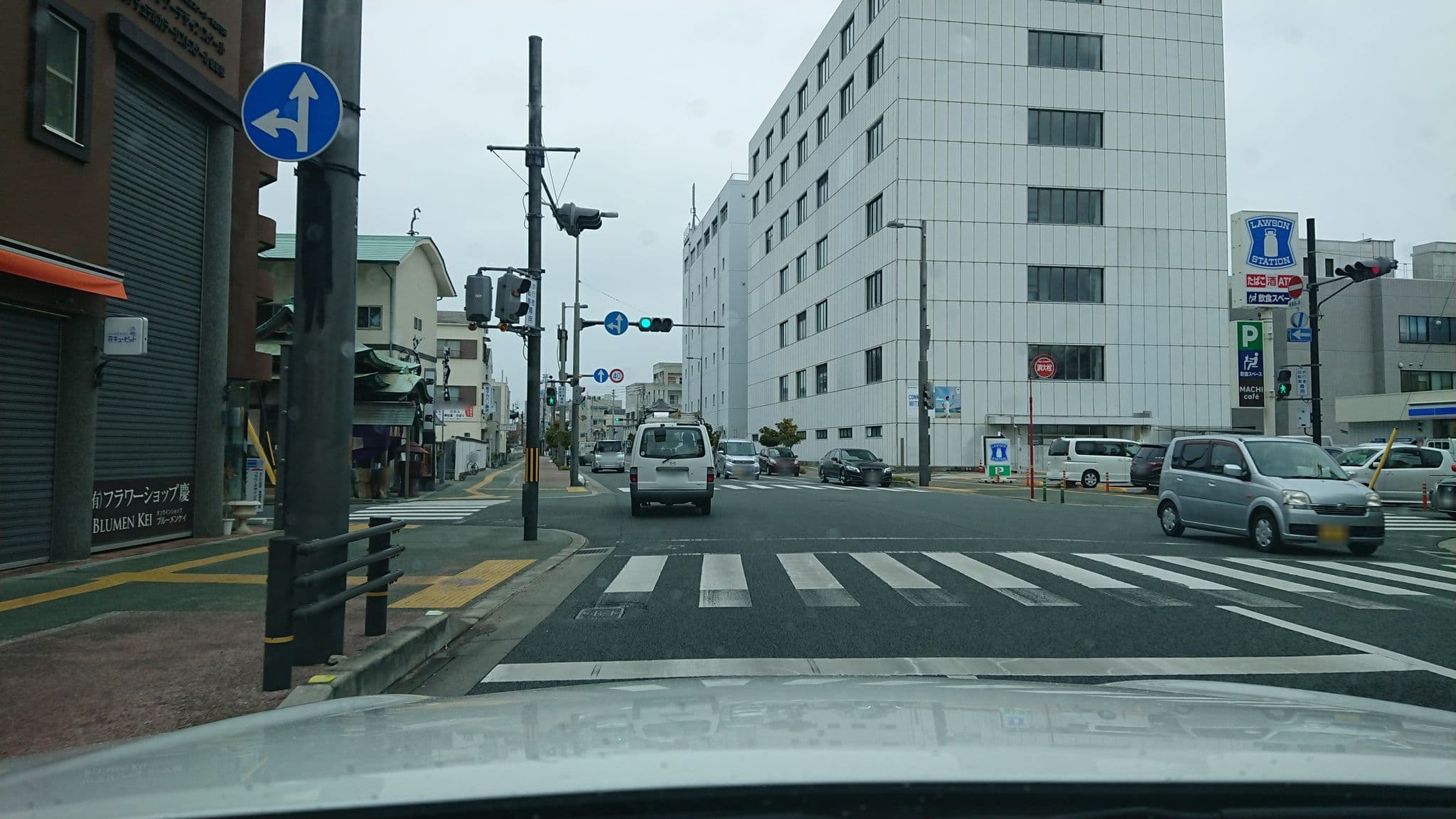 Street view near ビジネスホテル近藤, Tokushima — © poncotsu (CC BY-SA · Mapillary)