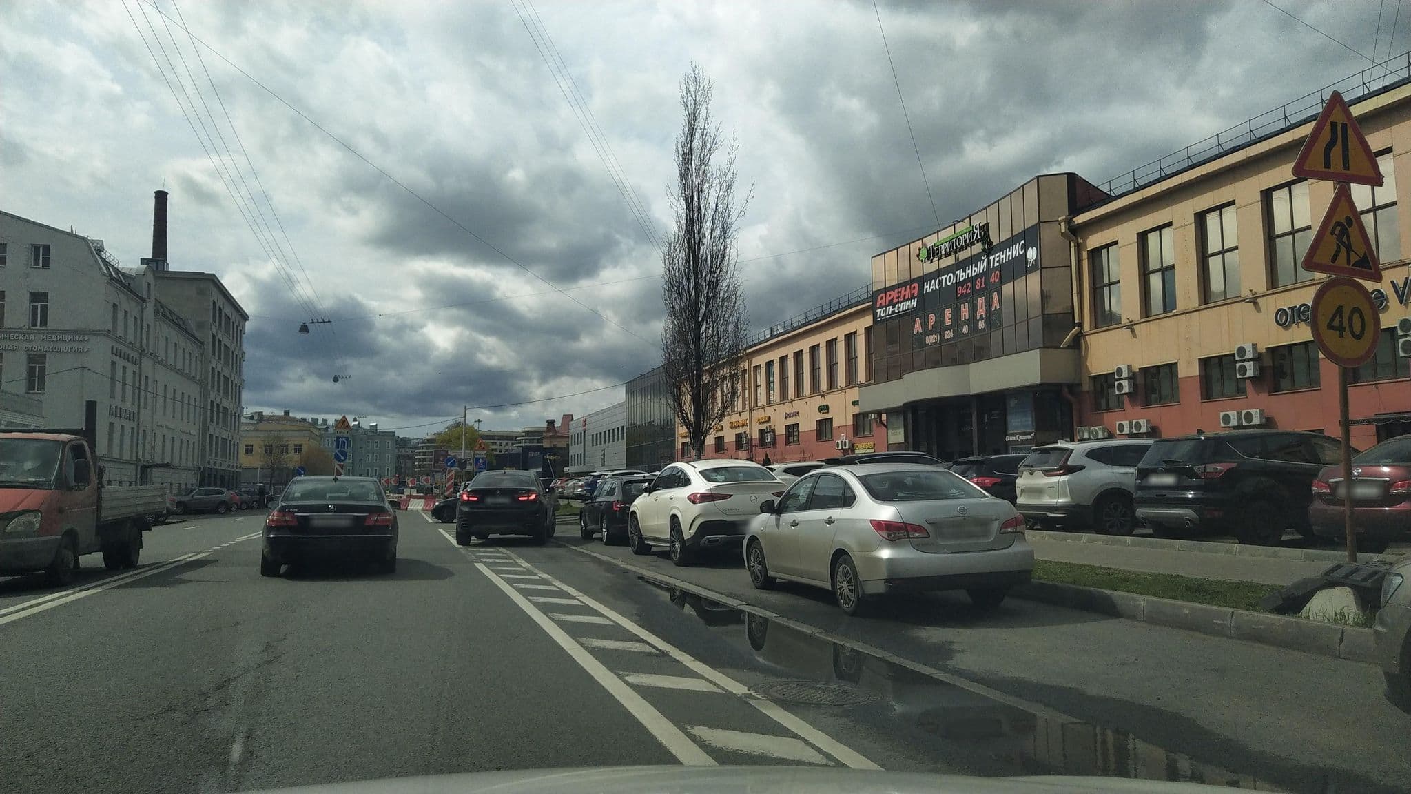 Street view near Le Vashoff Hotel, Petrogradka — © ser9ei999 (CC BY-SA · Mapillary)