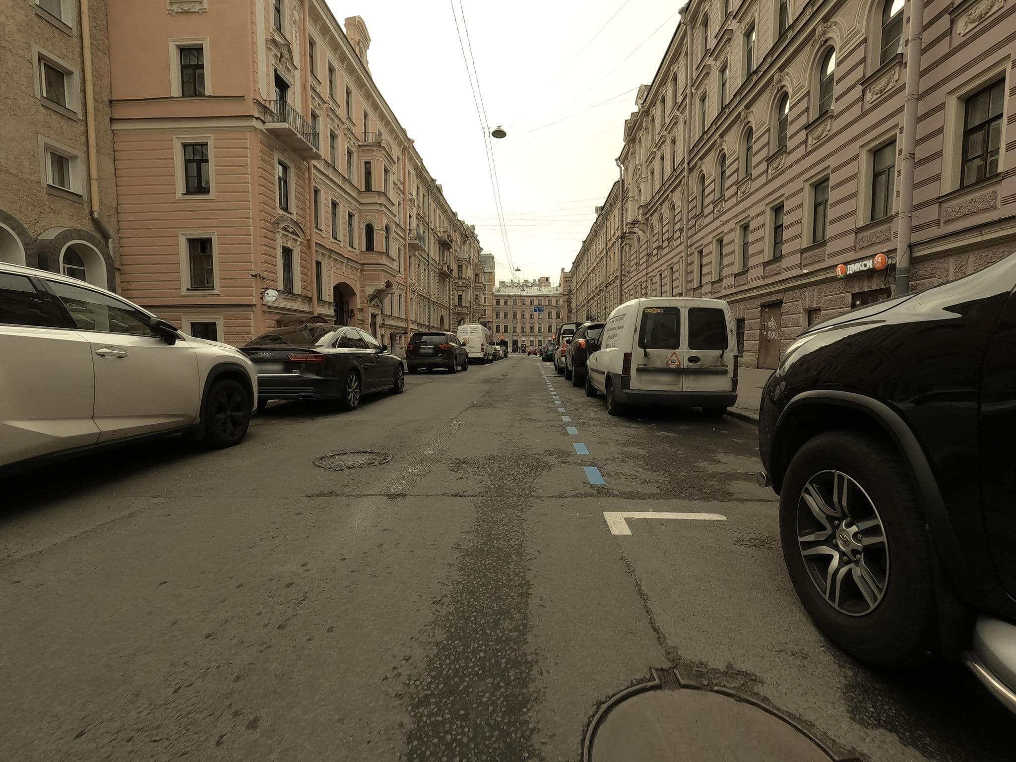 Street view near Apart-hotel Staronevsky Dom, Centralniy