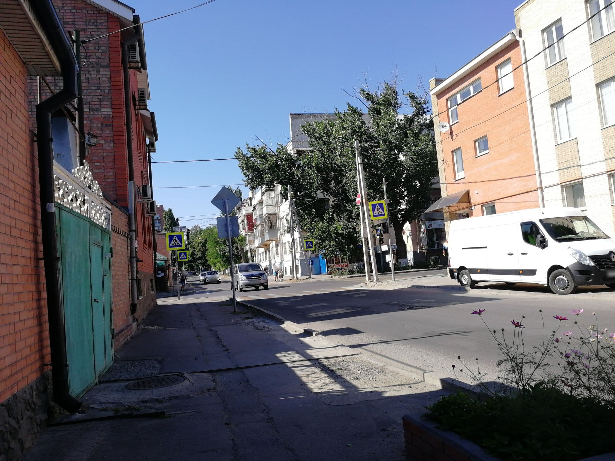 Street view near Ростов-61, Rostov-on-Don — © omirova (CC BY-SA · Mapillary)
