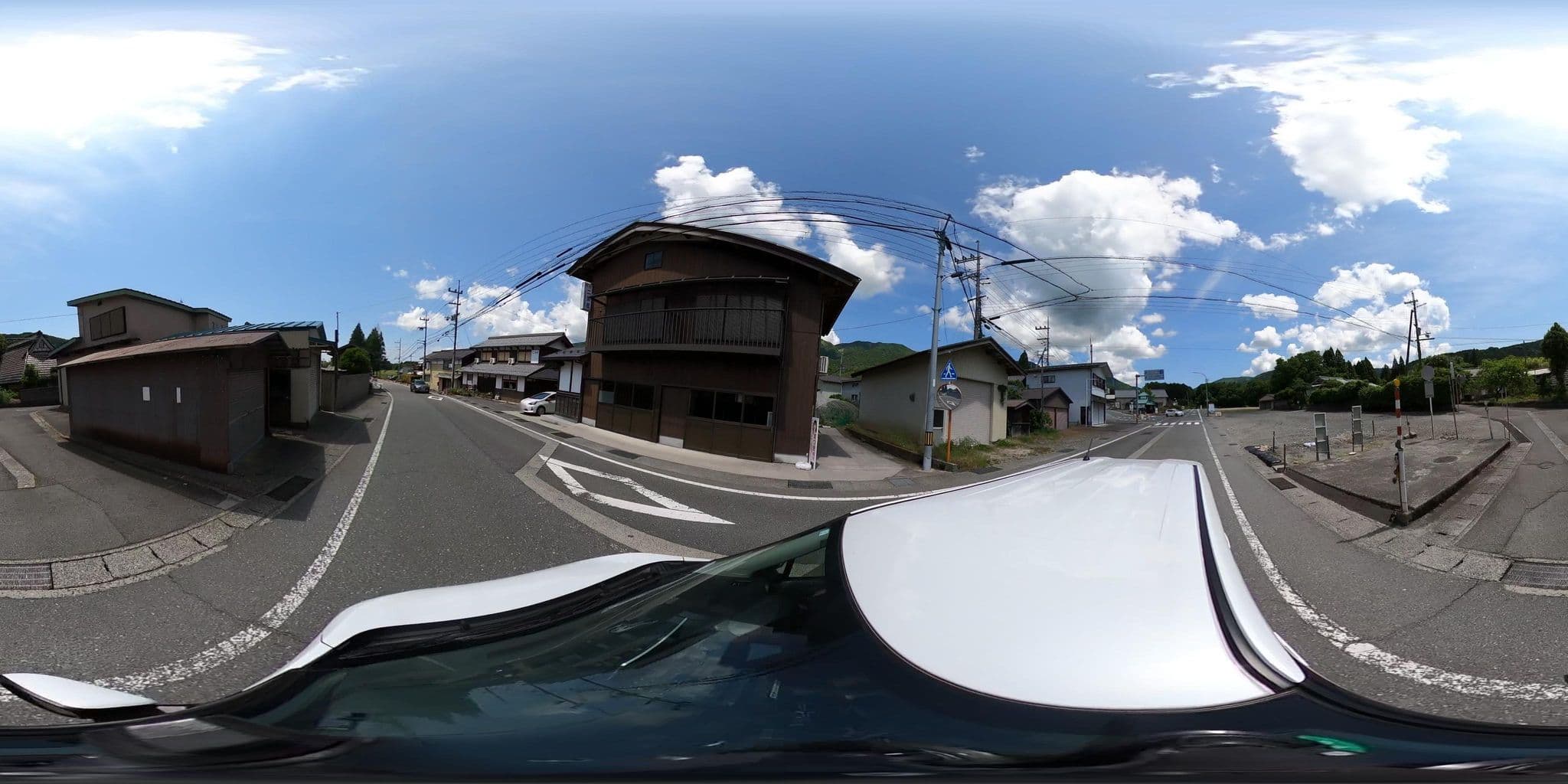 Street view near 二葉屋旅館, Takashima — © flashkiwi (CC BY-SA · Mapillary)